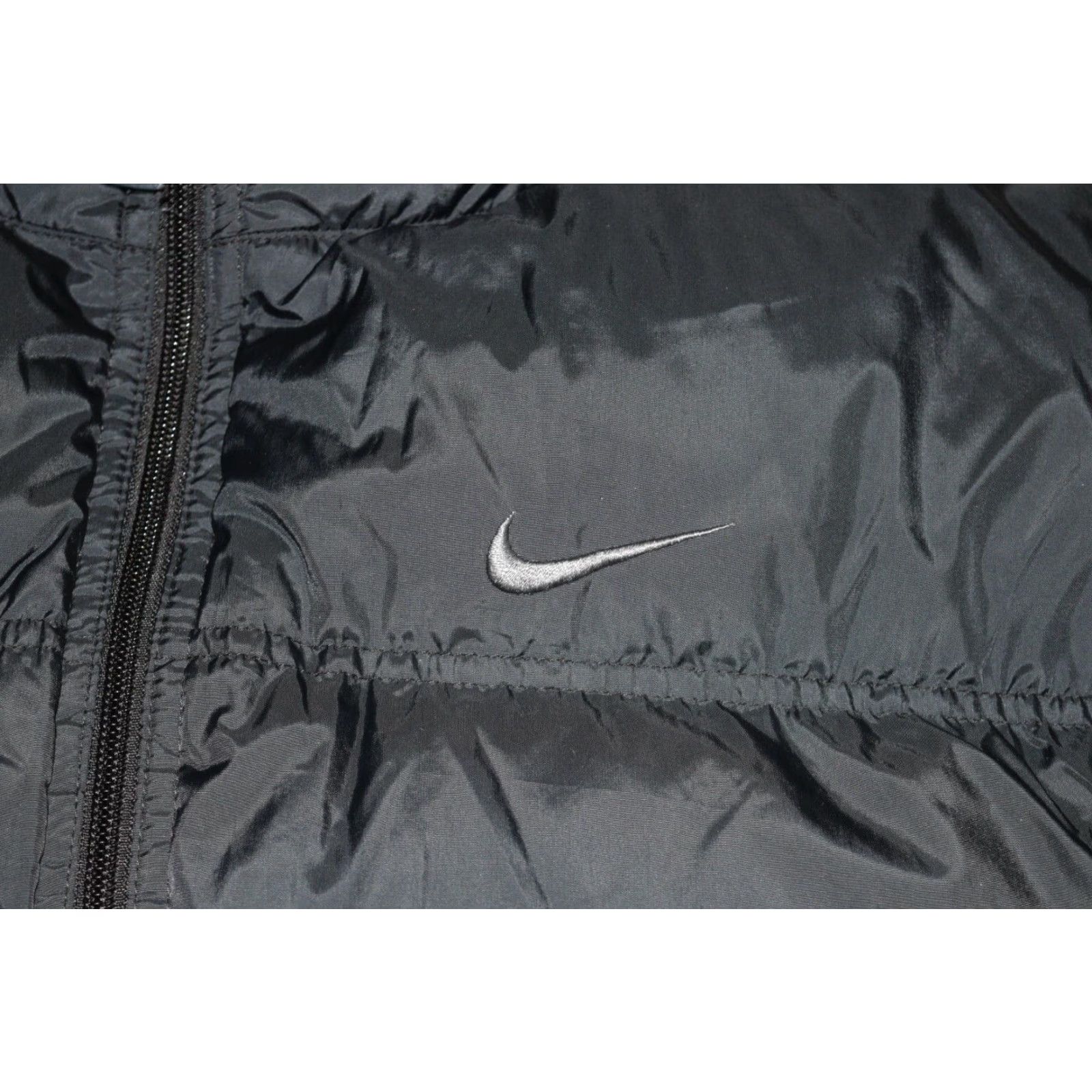 Nike VINTAGE Nike MENS BLACK DOWN PUFFER JACKET EMBROIDERED CENTER LOGO XL Jacket Size US XL / EU 56 / 4 - 3 Thumbnail