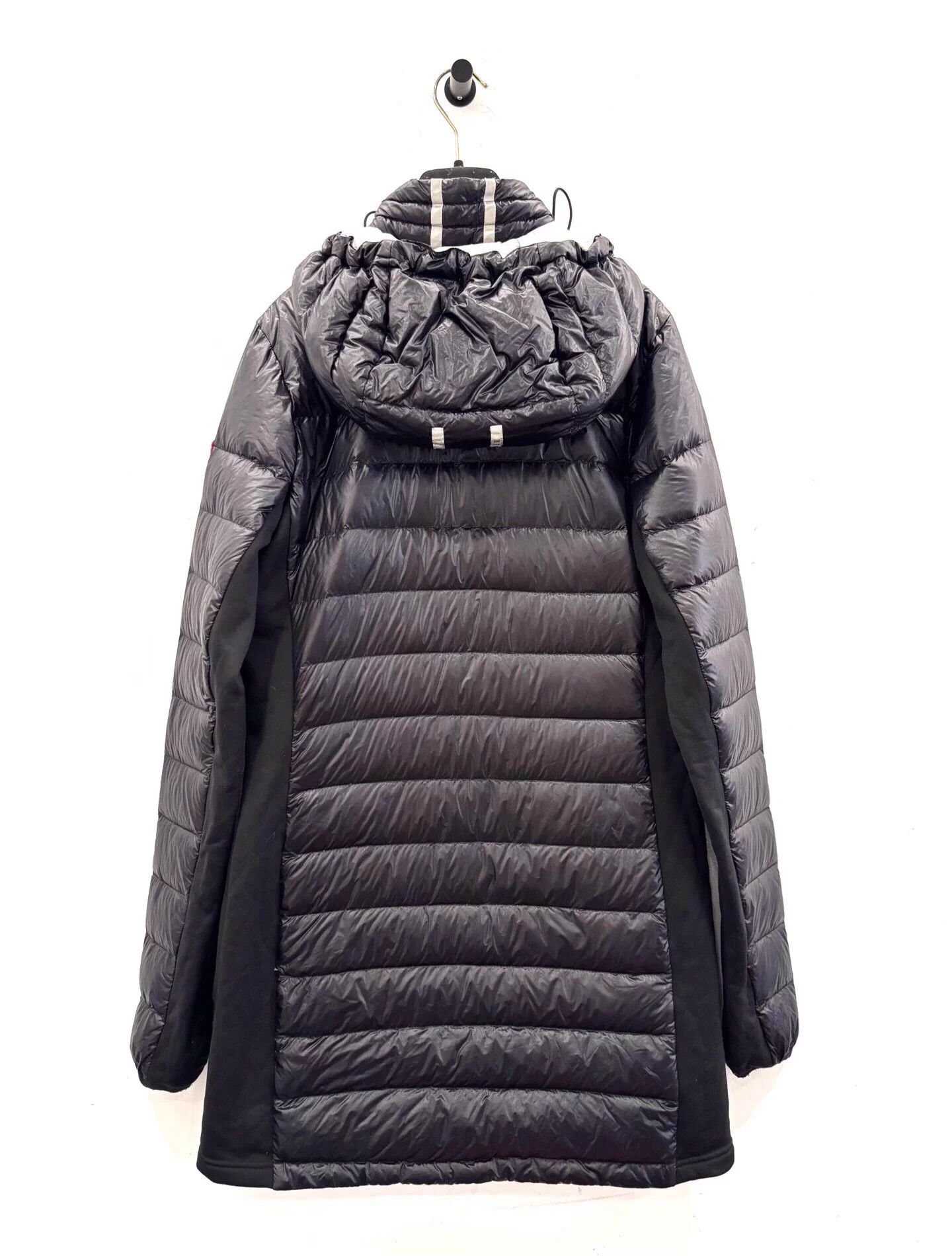 Canada Goose Canada Goose HyBridge wmn new black down coat S red label Size S / US 4 / IT 40 - 2 Thumbnail