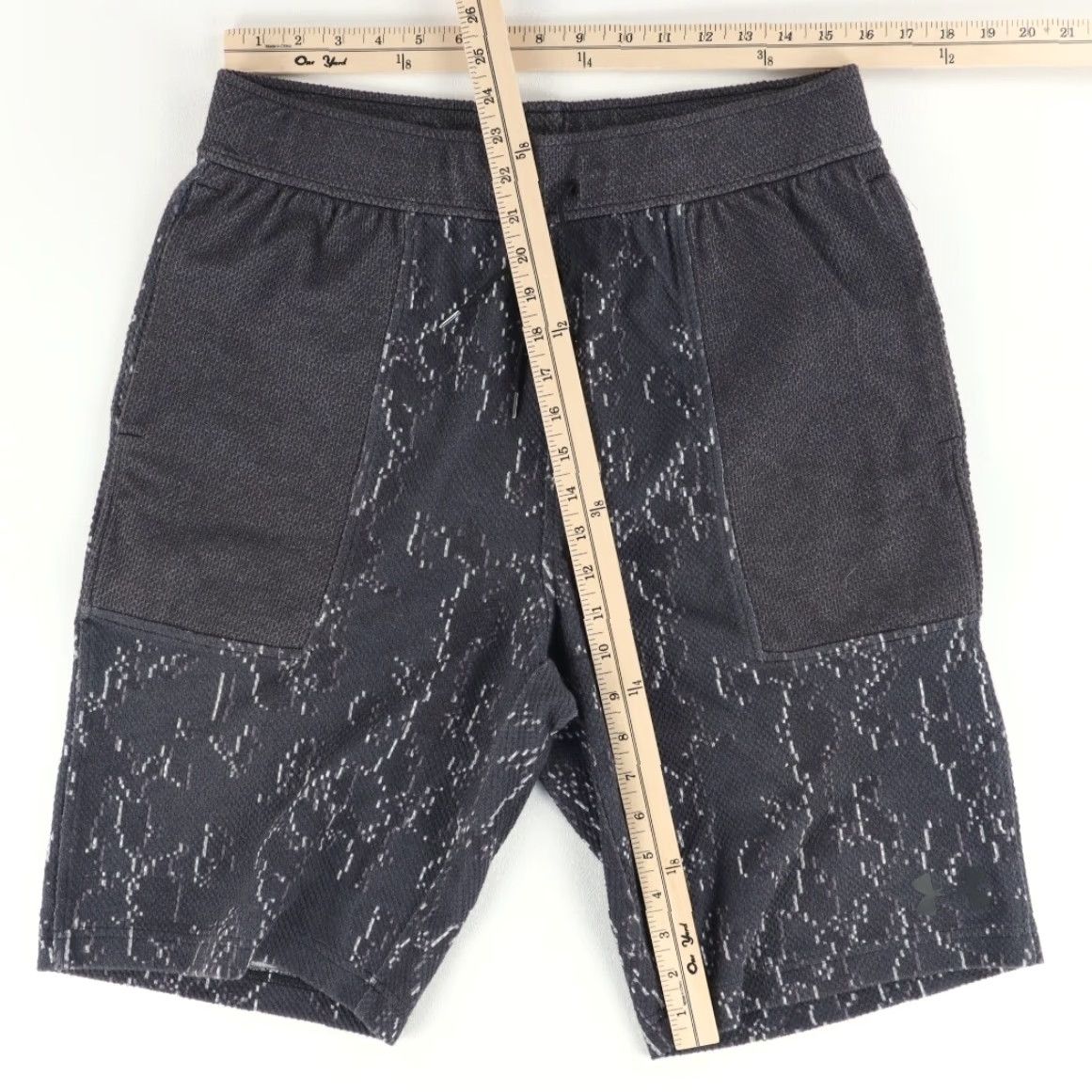 Under Armour Under Armour Rugged Snakeskin Cotton Blend Knit Sweat Shorts Charcoal Patterned Men's L Size US 33 - 3 Thumbnail