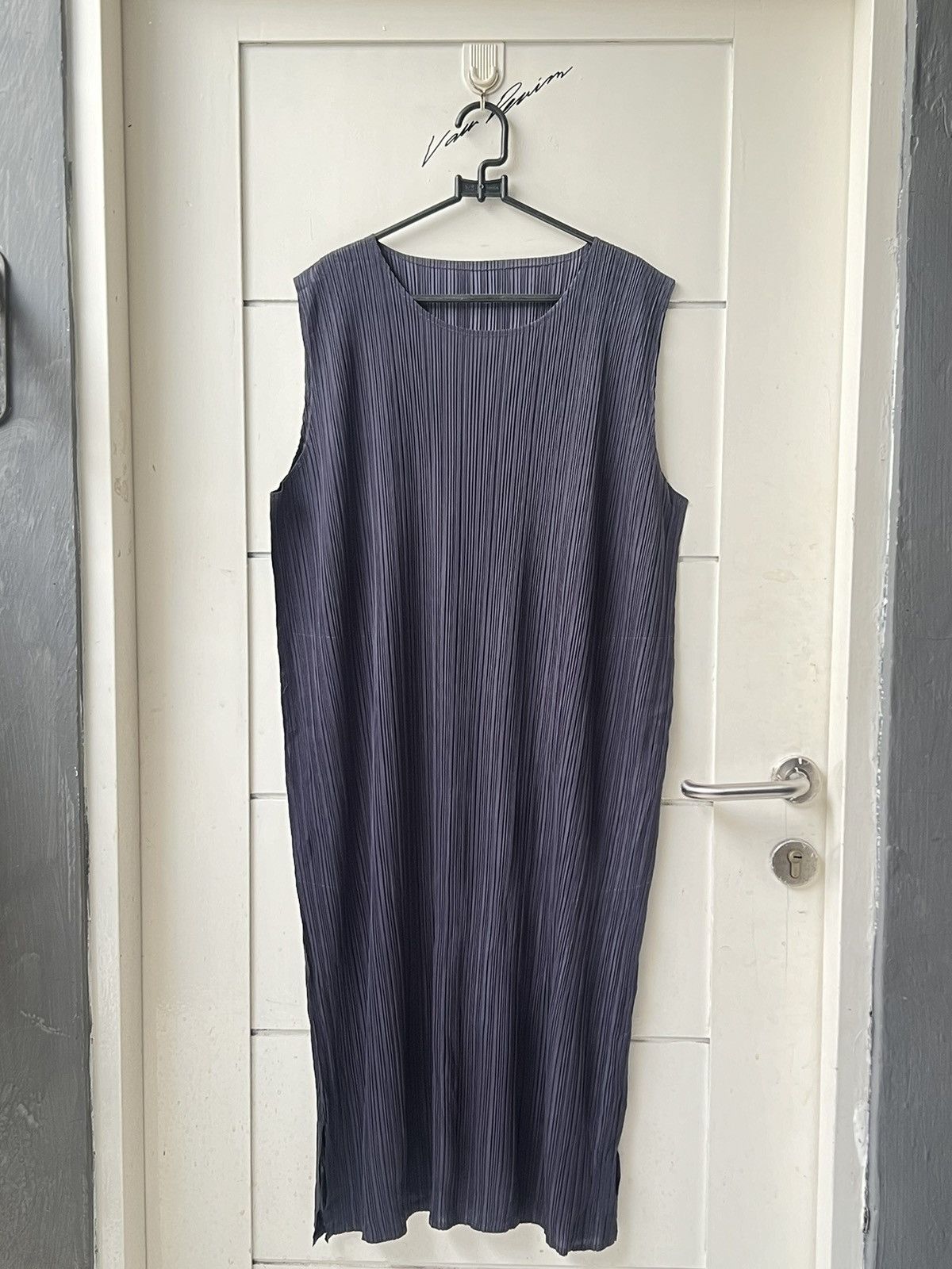 Pleats Please Issey Miyake ISSEY MIYAKE PLEATS PLEASE Grey Dress Size M / US 6-8 / IT 42-44 - 1 Thumbnail