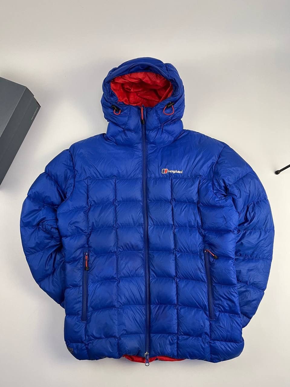 image of Berghaus Hydro Down Puffer 600 Jacket Pertex in Blue, Men's (Size Medium)