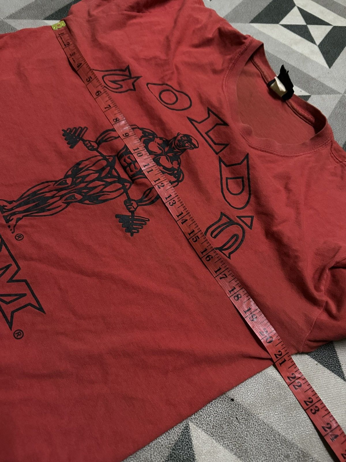 Vintage Vintage Gold’s gym “north tokyo japan” tshirt Size US L / EU 52-54 / 3 - 8 Thumbnail