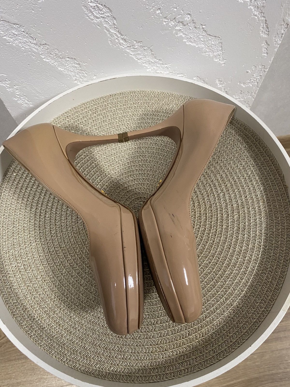 Prada Prada Beige Patent Leather Heels Size: 37.5 Size US 7.5 / IT 37.5 - 5 Thumbnail