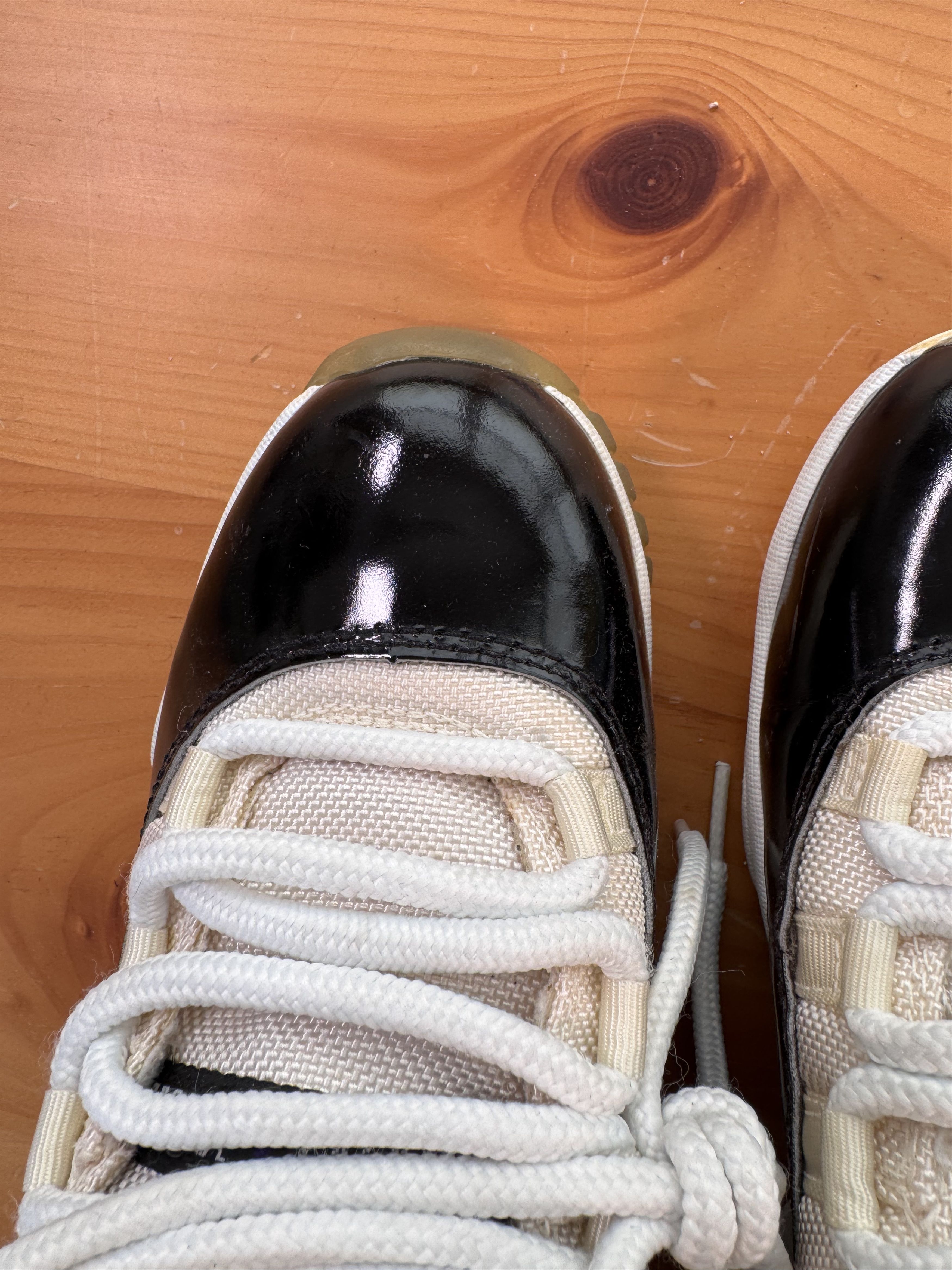 Jordan Brand 1995 OG Jordan Concord 11 Size US 8 / EU 41 - 12 Thumbnail
