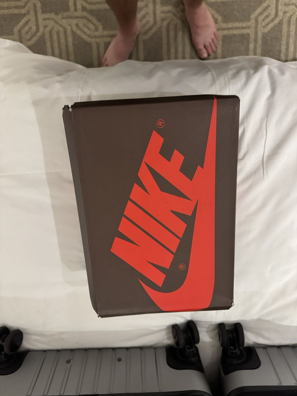 Nike Travis Scott x Air Jordan 1 ‘Mocha’ Size US 9.5 / EU 42-43 - 8 Thumbnail