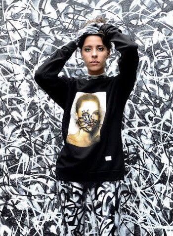 Akomplice Akomplice X Rafael Sliks Girl Art Sweaters Size US XL / EU 56 / 4 - 2 Thumbnail