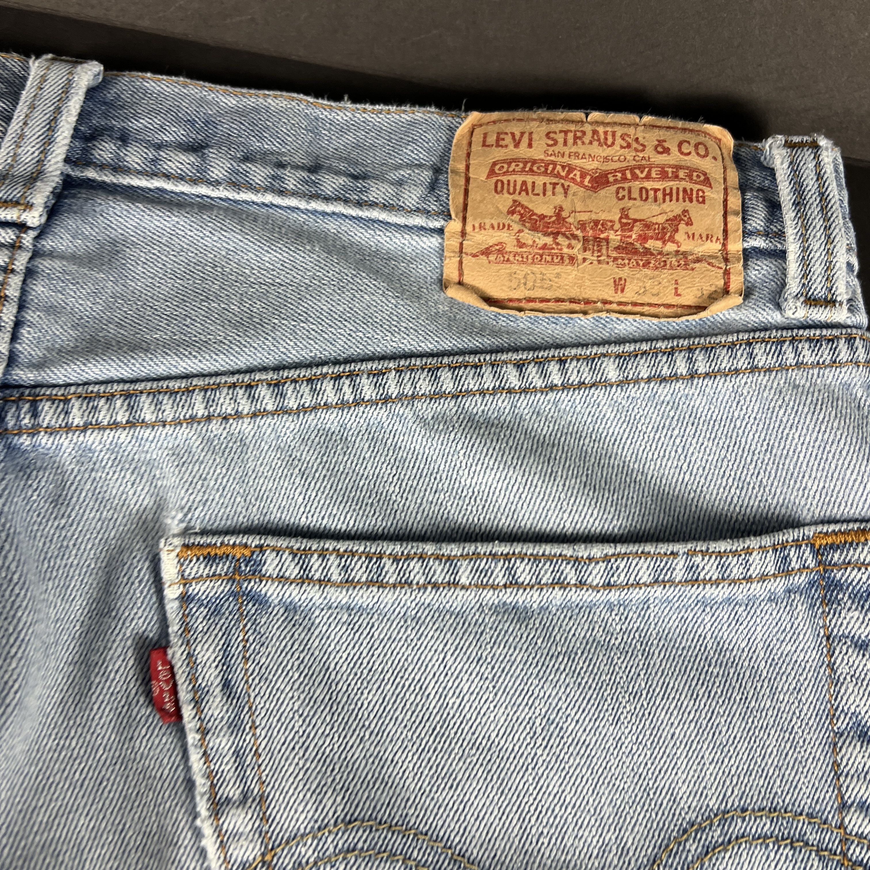Levi's Y2K Levi's Jean 505 Straight Blue Distressed Denim Size US 33 - 13 Thumbnail