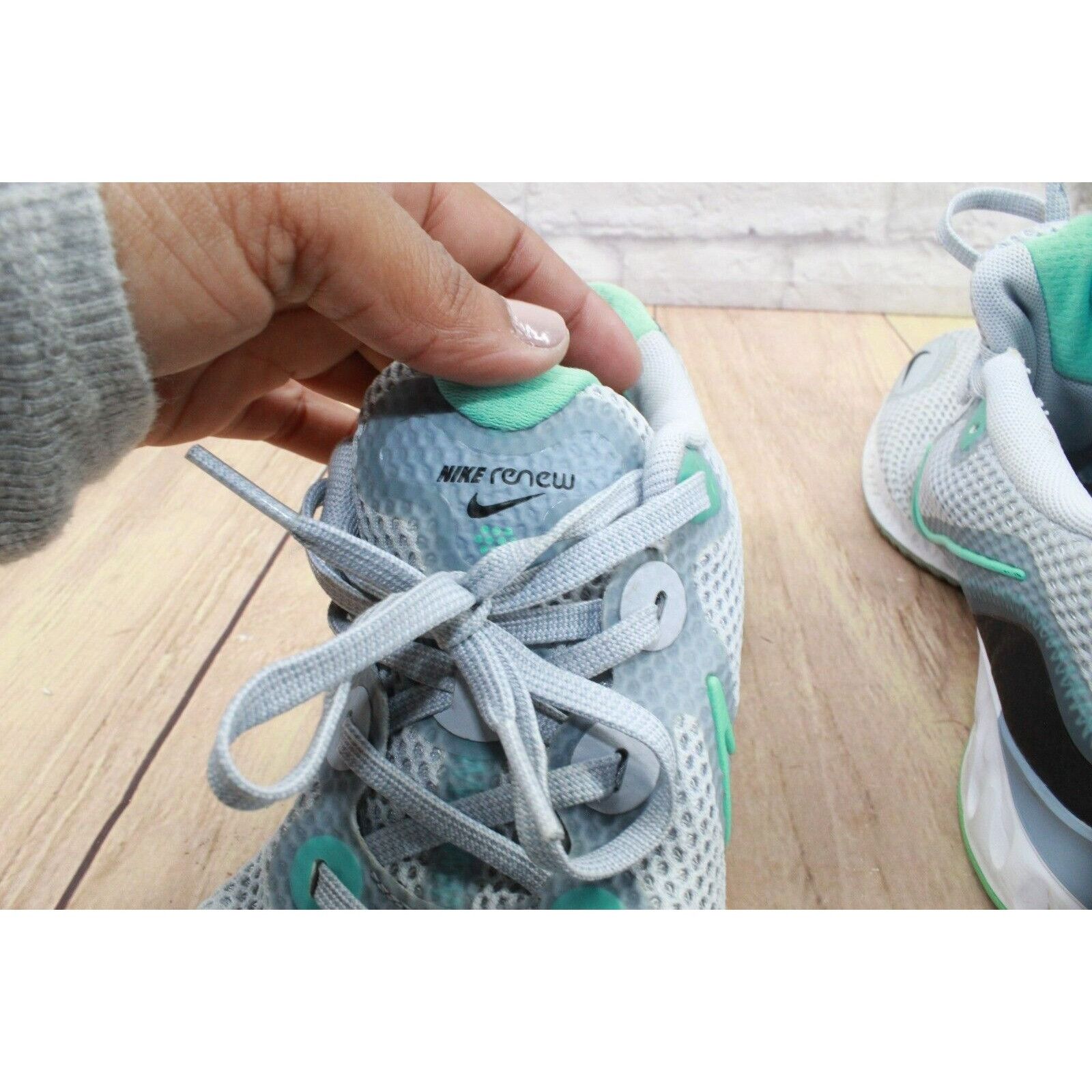 Nike Nike Women's Renew Run Breathable Running Sneakers Size US 7.5 / IT 37.5 - 8 Thumbnail
