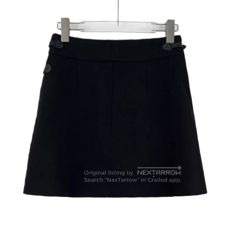 Louis Vuitton Louis Vuitton 23 Casual Skirts with Black Sheepskin and Le Size 33" - 2 Thumbnail