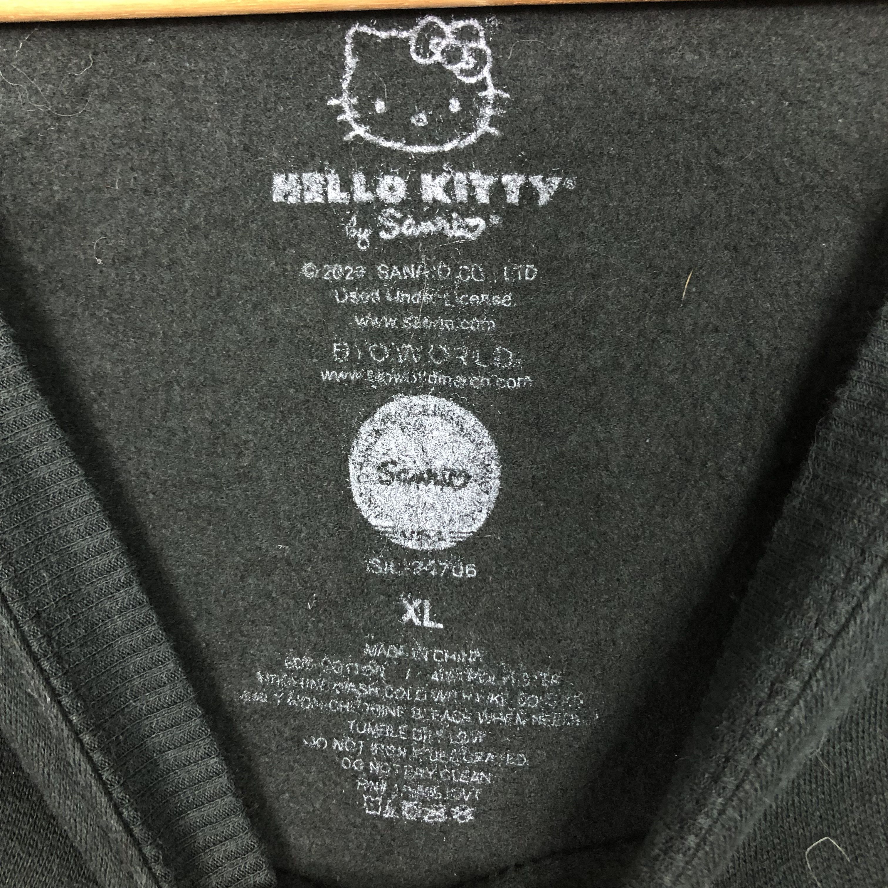 Japanese Brand 📌Vintage Sweatshirt Hello Kitty Big Logo Design Size US XL / EU 56 / 4 - 14 Thumbnail
