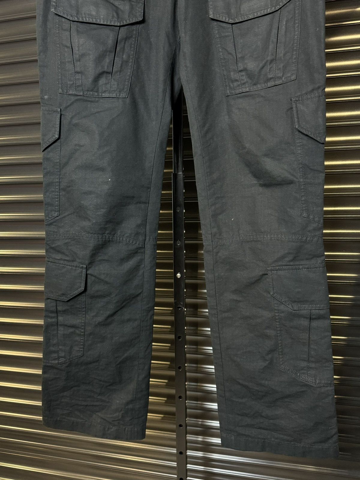Givenchy Givenchy Black Cargo Pants - Size 40 Size US 33 - 4 Thumbnail
