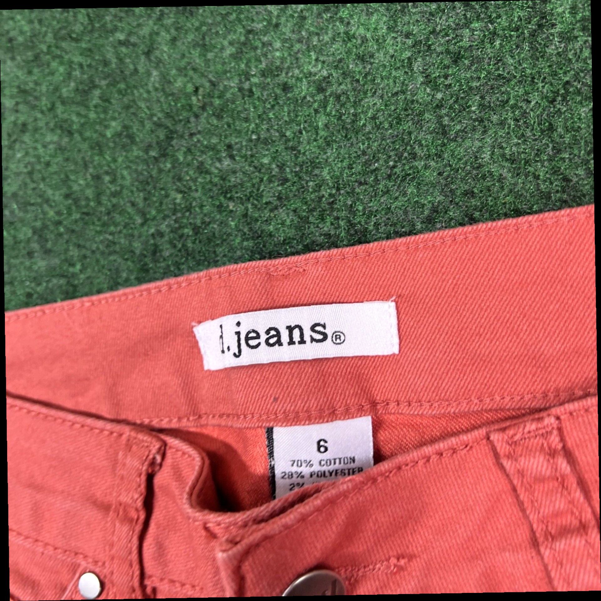 Pinko D Jeans Shorts Womens 6 Red Pink Denim Cotton Pockets Beach Resort Summer Capri Size 28" / US 6 / IT 42 - 4 Thumbnail