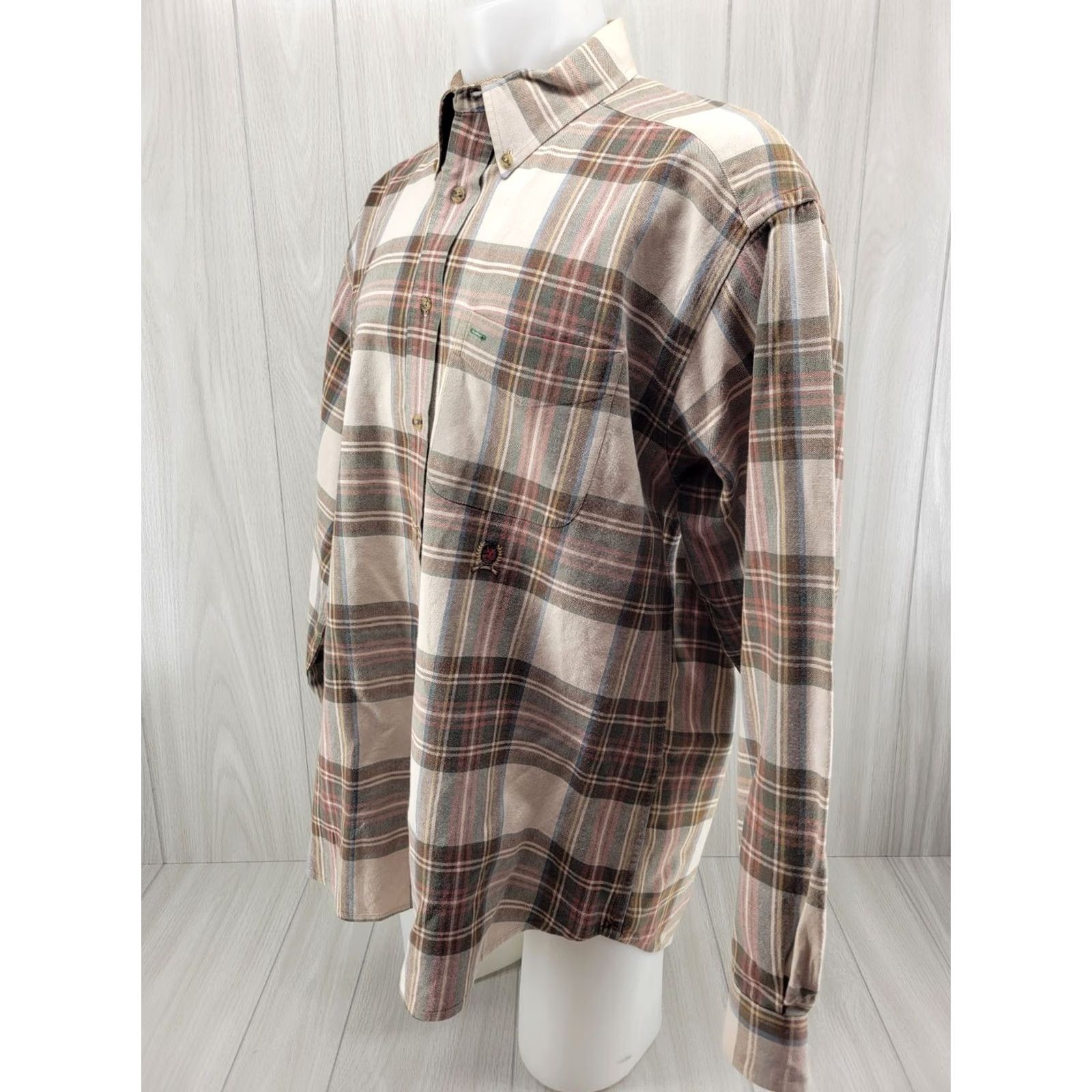 Tommy Hilfiger VTG Tommy Hilfiger Button-Up Long Sleeve Mens XL Tan Plaid Crest 90s Vintage Cotton Blend Thick Shirt Size US XL / EU 56 / 4 - 2 Thumbnail
