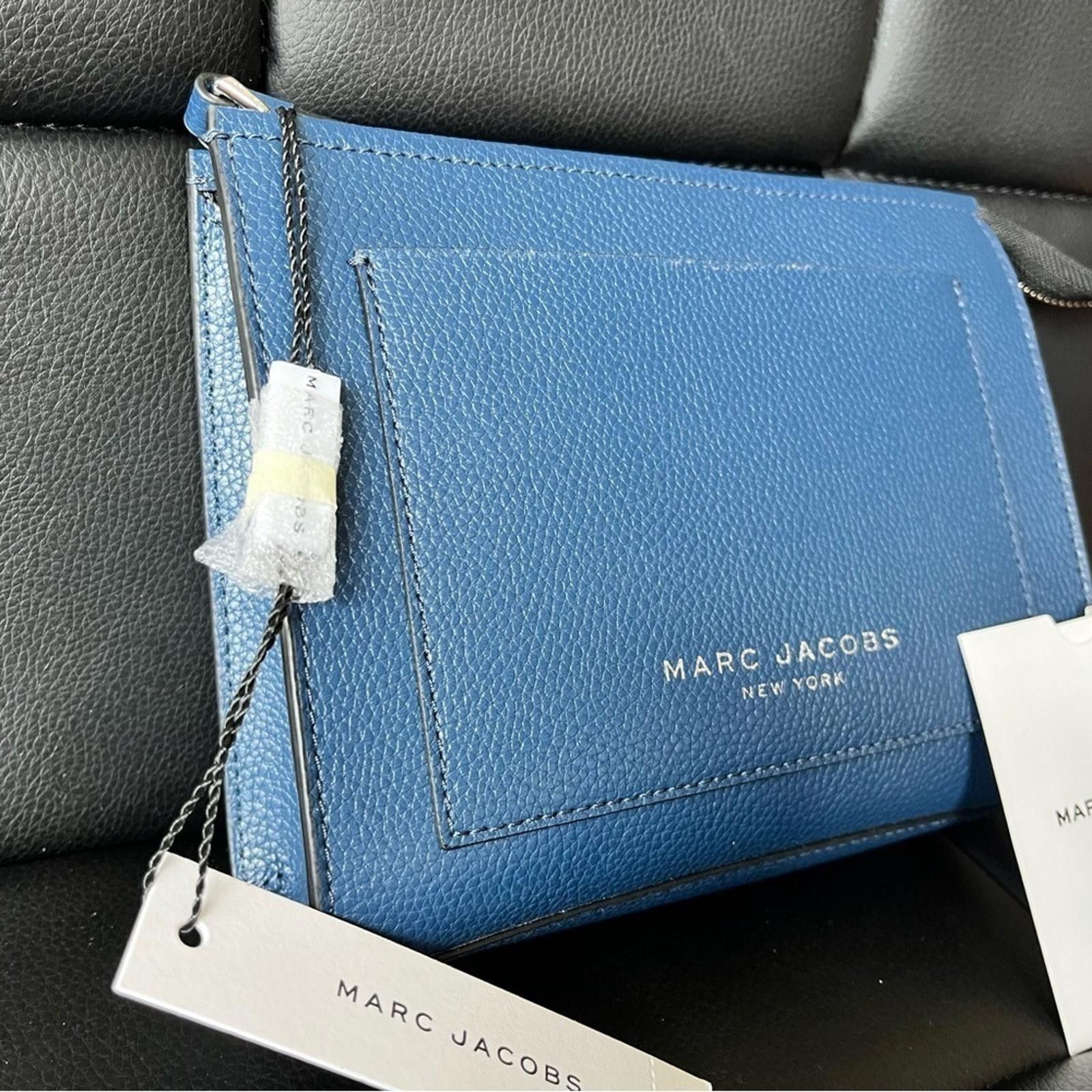 Marc Jacobs Leather Clutch Wallet