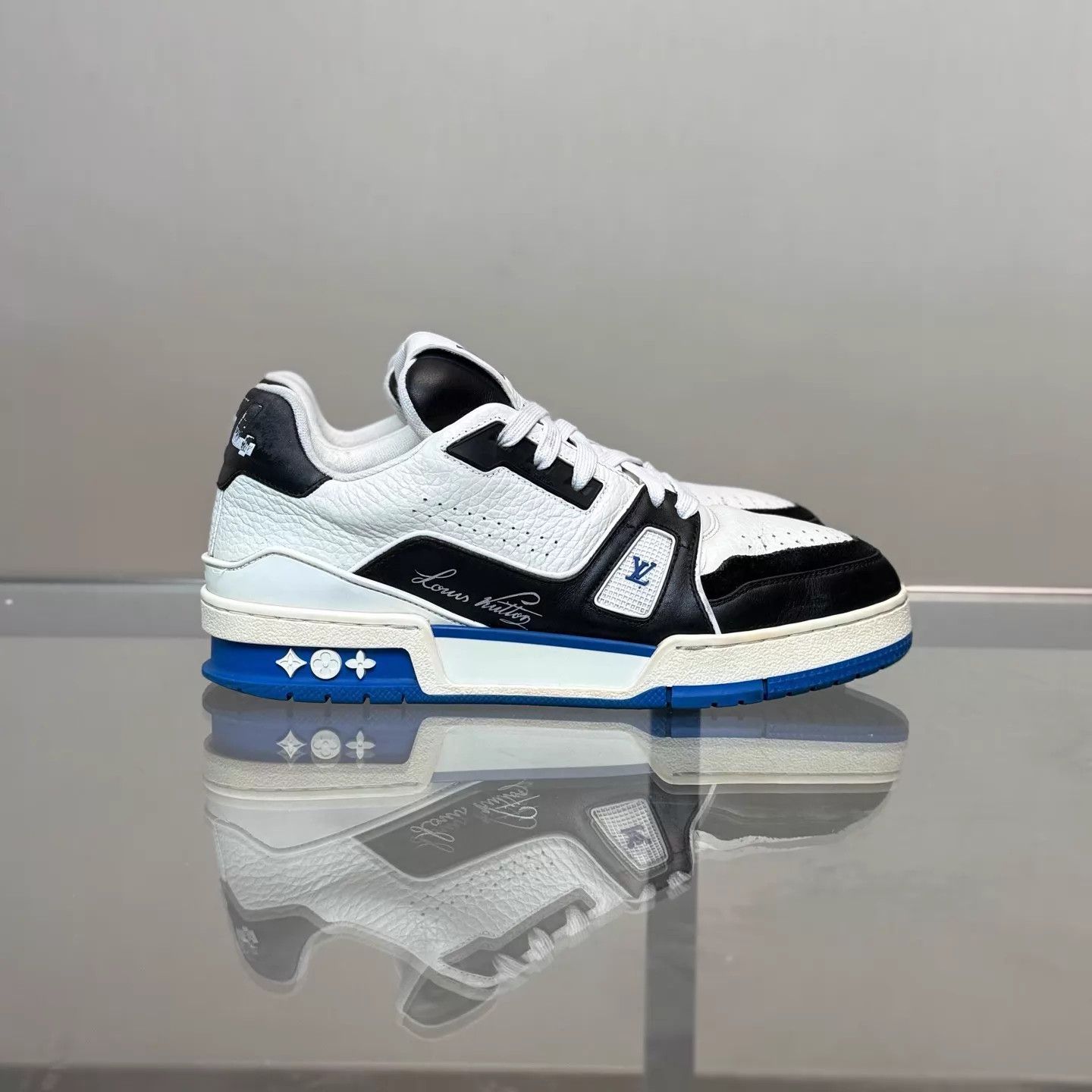 Louis Vuitton LV Trainer Fragment 2.0 UK4 (38) 95 Size US 7.5 / IT 37.5 - 3 Thumbnail