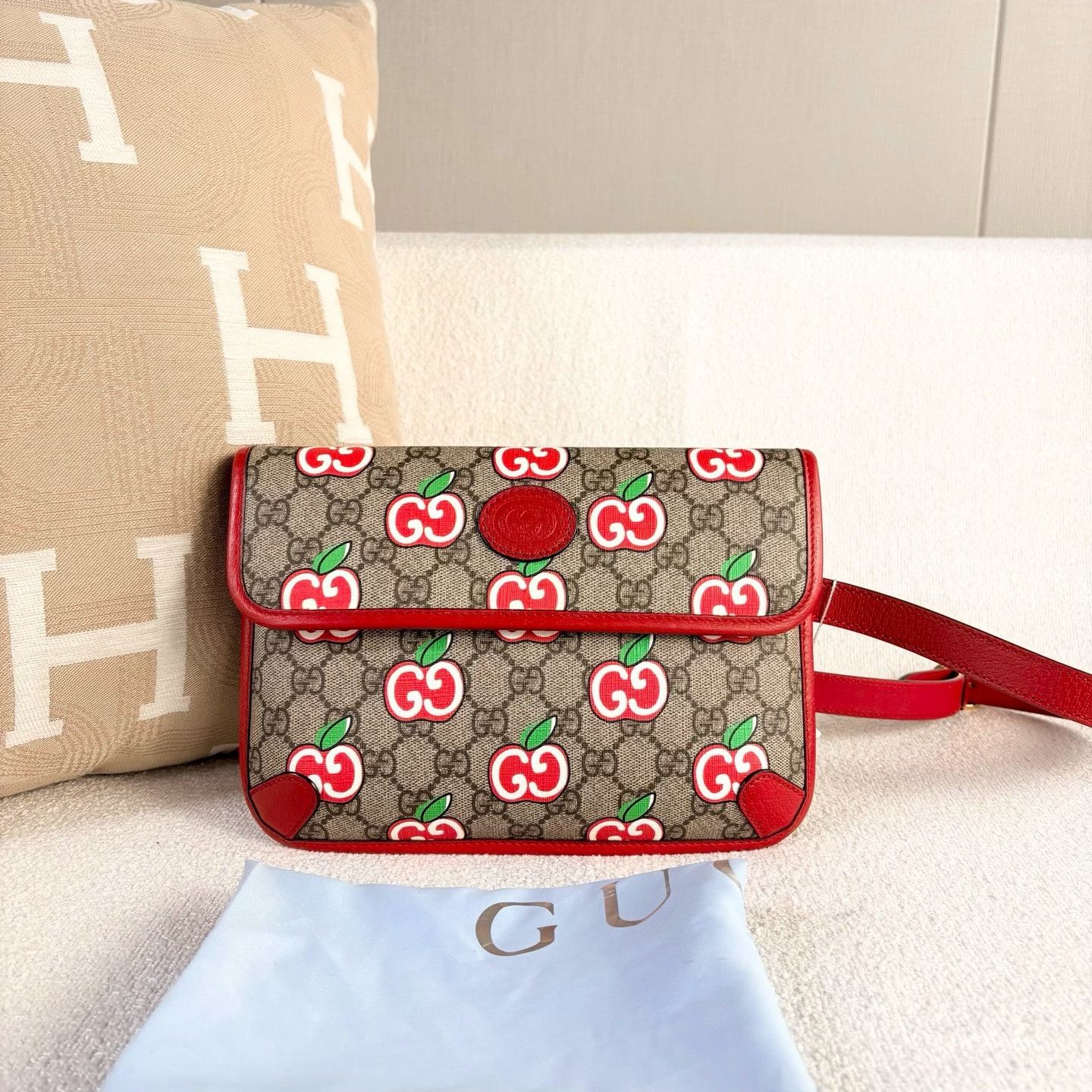 Gucci Pre-loved Bag Very good condition Size ONE SIZE - 1 Thumbnail