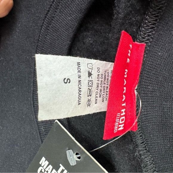 Designer NWT THE MARATHON CLOTHING NIPSEY HUSSLE BLACK CREWNECK SZ SM Size US S / EU 44-46 / 1 - 5 Thumbnail