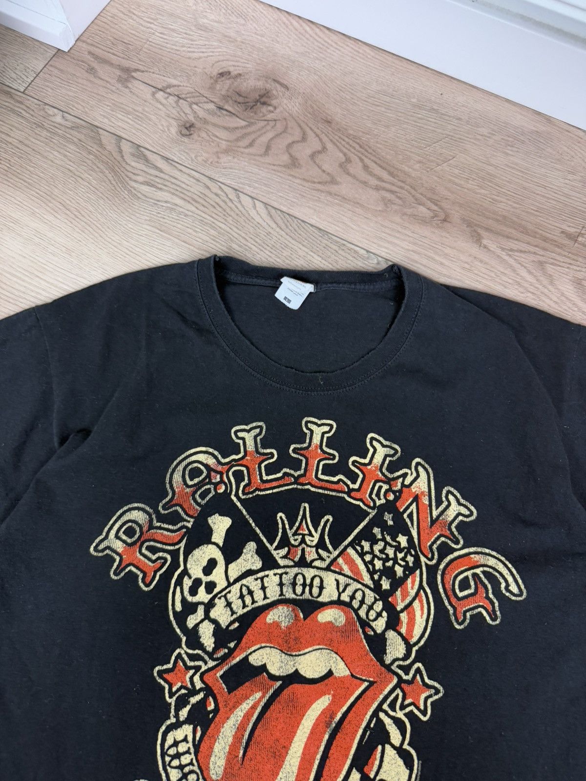 The Rolling Stones The Rolling Stones vintage t-shirt size L Size US L / EU 52-54 / 3 - 6 Thumbnail