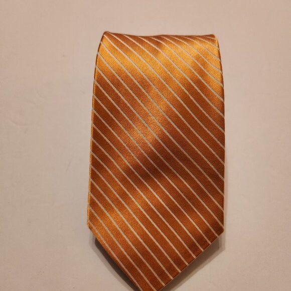 Daniel Cremieux Daniel cremieux men's new 100%silk tie 3 1/2" X 58 1/2" Size ONE SIZE - 1 Thumbnail