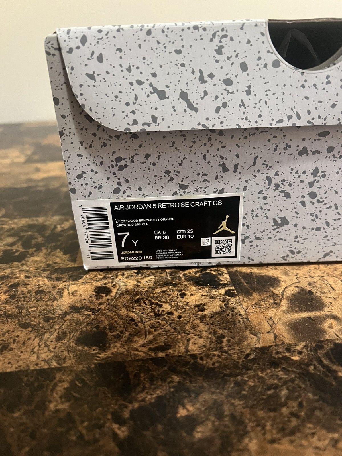 Jordan Brand Jordan 5 Retro SE Craft Light Orewood Brown 7Y PreOwned (GS) Size US 7 / EU 40 - 8 Thumbnail