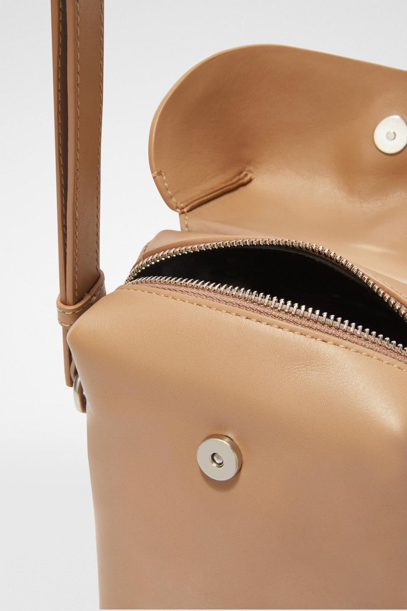 Jil Sander o1loc1c0426 Size:OS/Lid Crossbody Small in Brown Size ONE SIZE - 4 Thumbnail