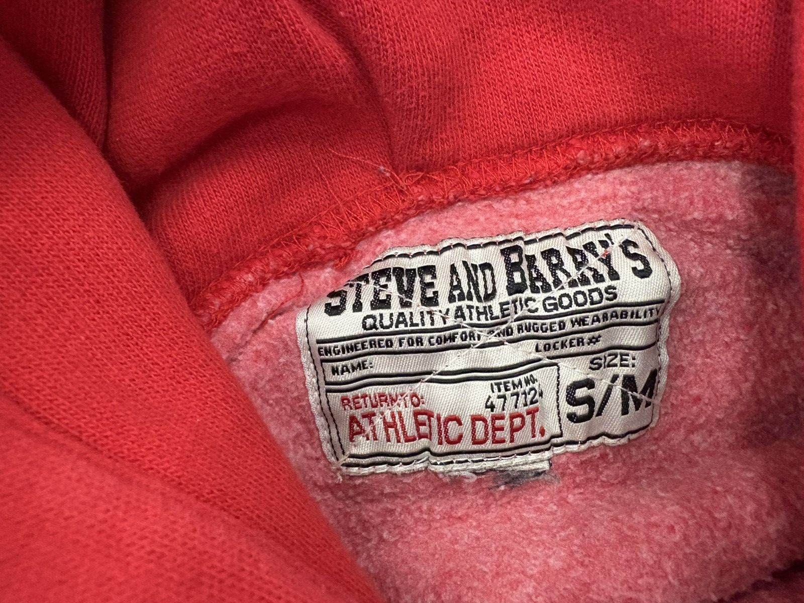 Vintage 2000’s Wisconsin Badgers Hoodie Sweatshirt Size US M / EU 48-50 / 2 - 3 Thumbnail