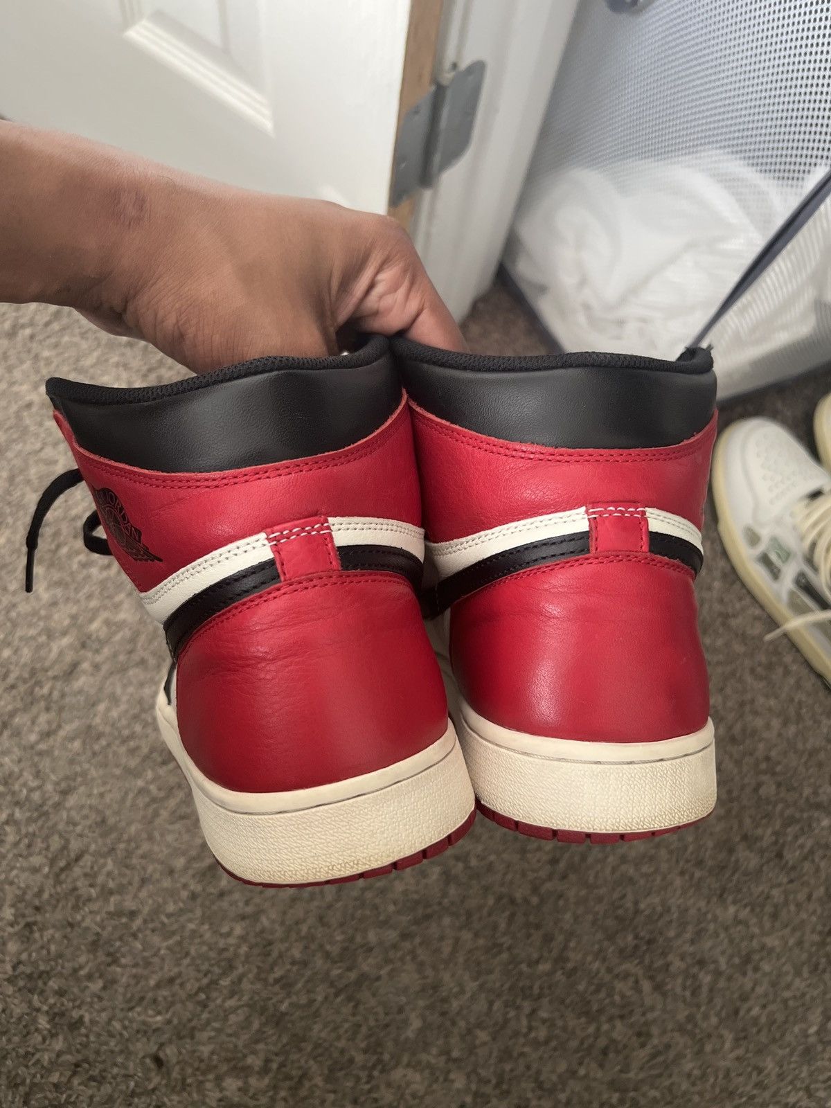 Jordan Brand × Nike Air Jordan 1 Bred Toe Size US 12 / EU 45 - 4 Thumbnail