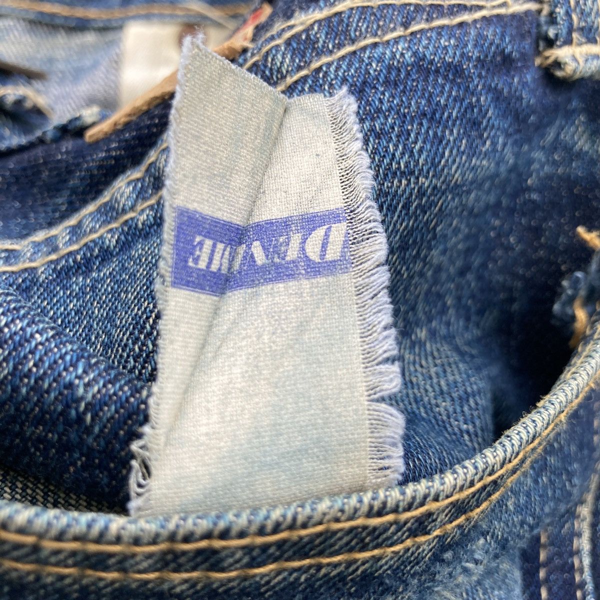 Denime VINTAGE DENIME SELVEDGE BUCKLE BACK DISTRESSED JEANS Size US 29 - 20 Thumbnail
