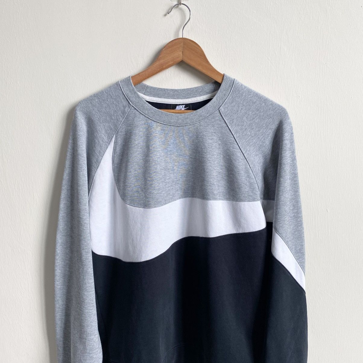 Nike NIKE BIG SWOOSH CREWNECK Size US L / EU 52-54 / 3 - 2 Thumbnail