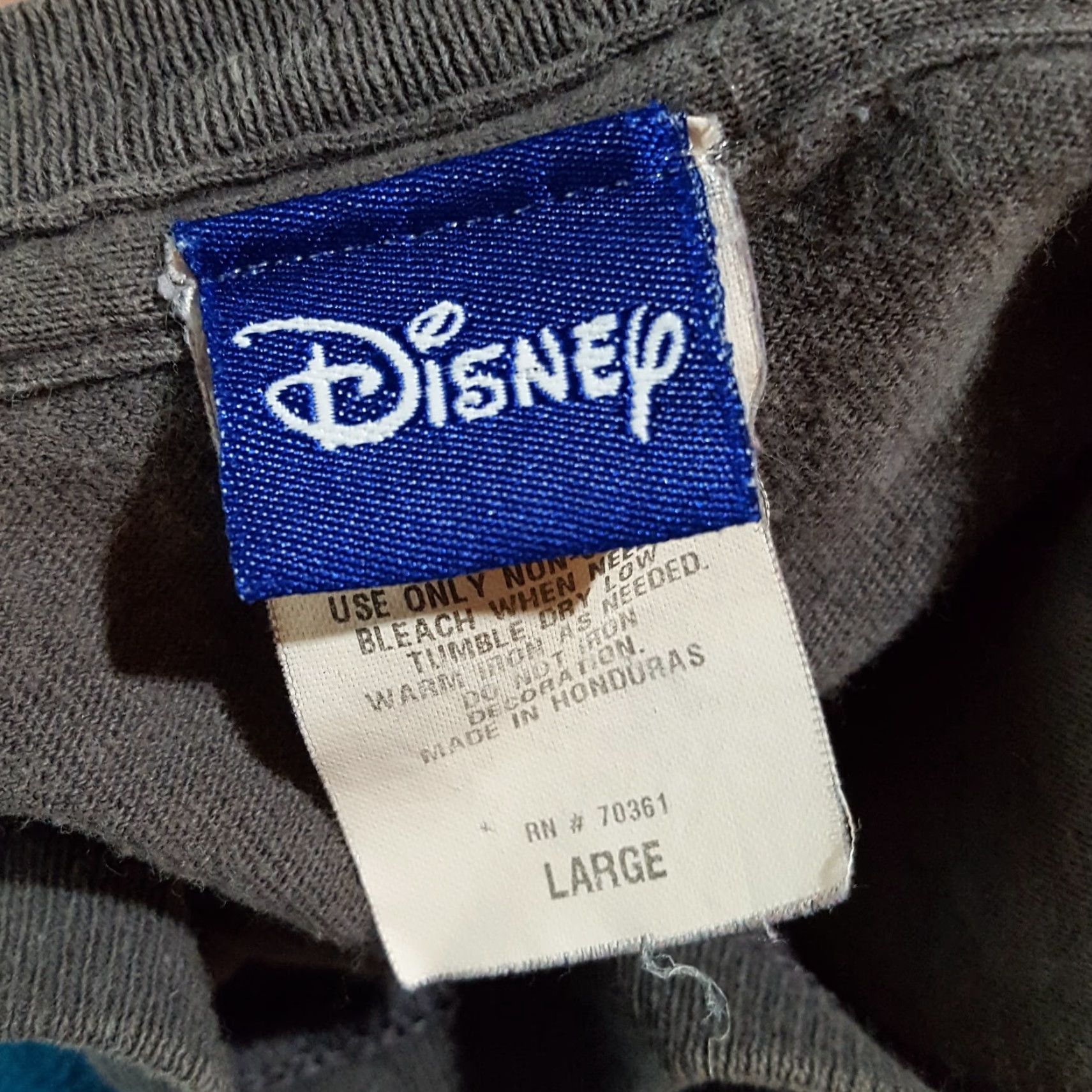 Disney VINTAGE Disney Snow White T-Shirt Men Size Large Gray Cotton Short Sleeve Retro 90s Y2K Cartoon Size US L / EU 52-54 / 3 - 6 Thumbnail