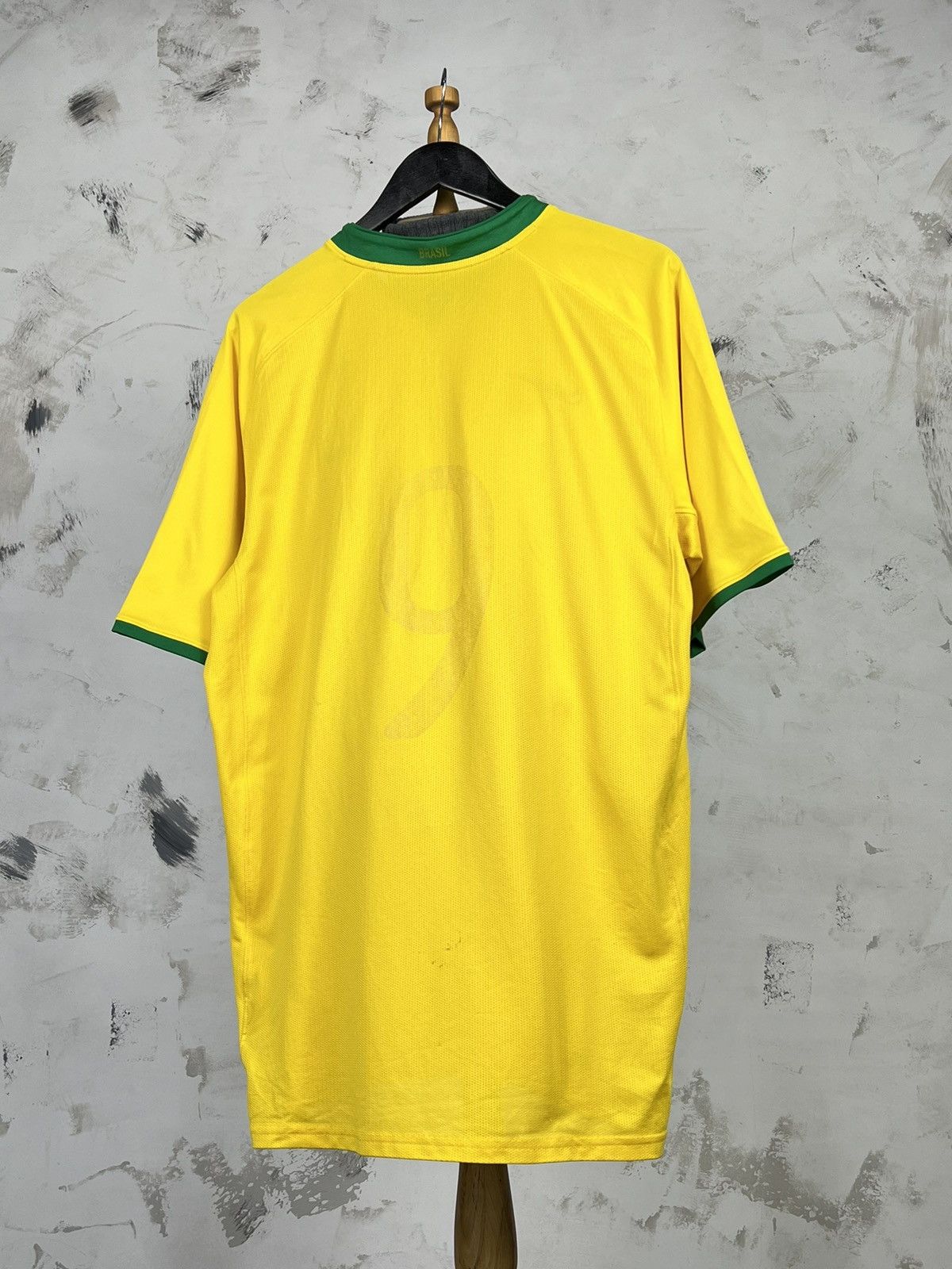 Nike Vintage Nike Brazil National Team Jersey 9 Size L - XL Size US XL / EU 56 / 4 - 8 Thumbnail