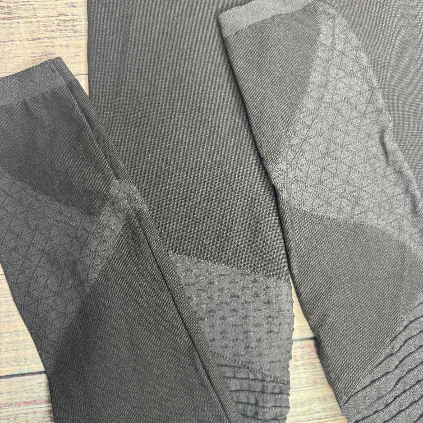 Spanx Spanx Seamless Look At Me Now Moto Leggings Pants Sm Size 26" / US 2 / IT 38 - 4 Thumbnail
