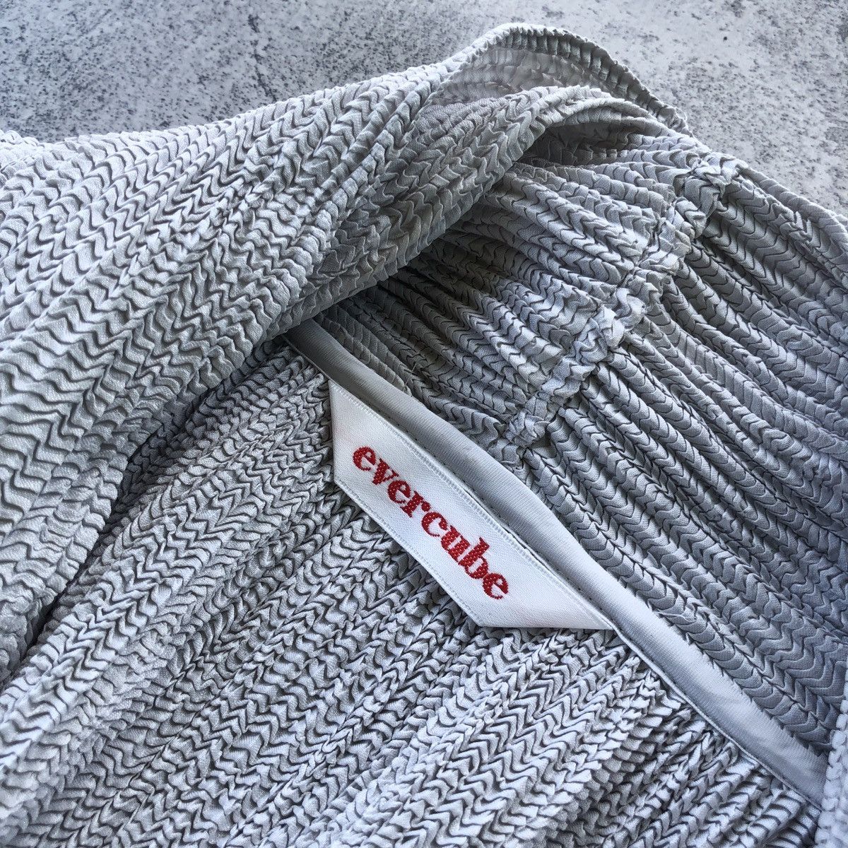 Issey Miyake × Japanese Brand EVERCUBE Japan brand Pleats Cardigan not issey miyake Size L / US 10 / IT 46 - 6 Thumbnail