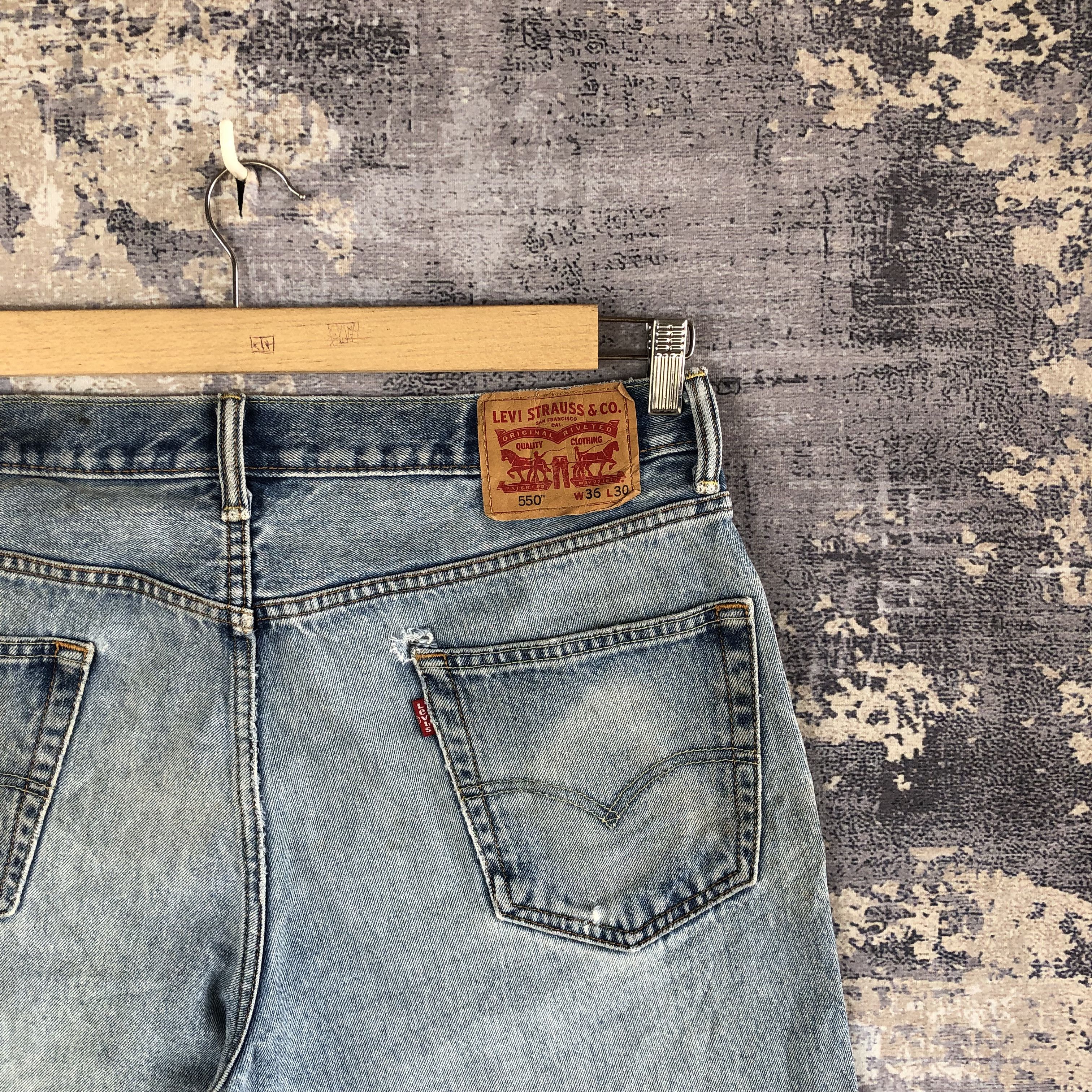 Levi's Vintage Levis 550 Dirty Jeans Levi's Faded Light Wash Denim Size US 36 / EU 52 - 5 Thumbnail