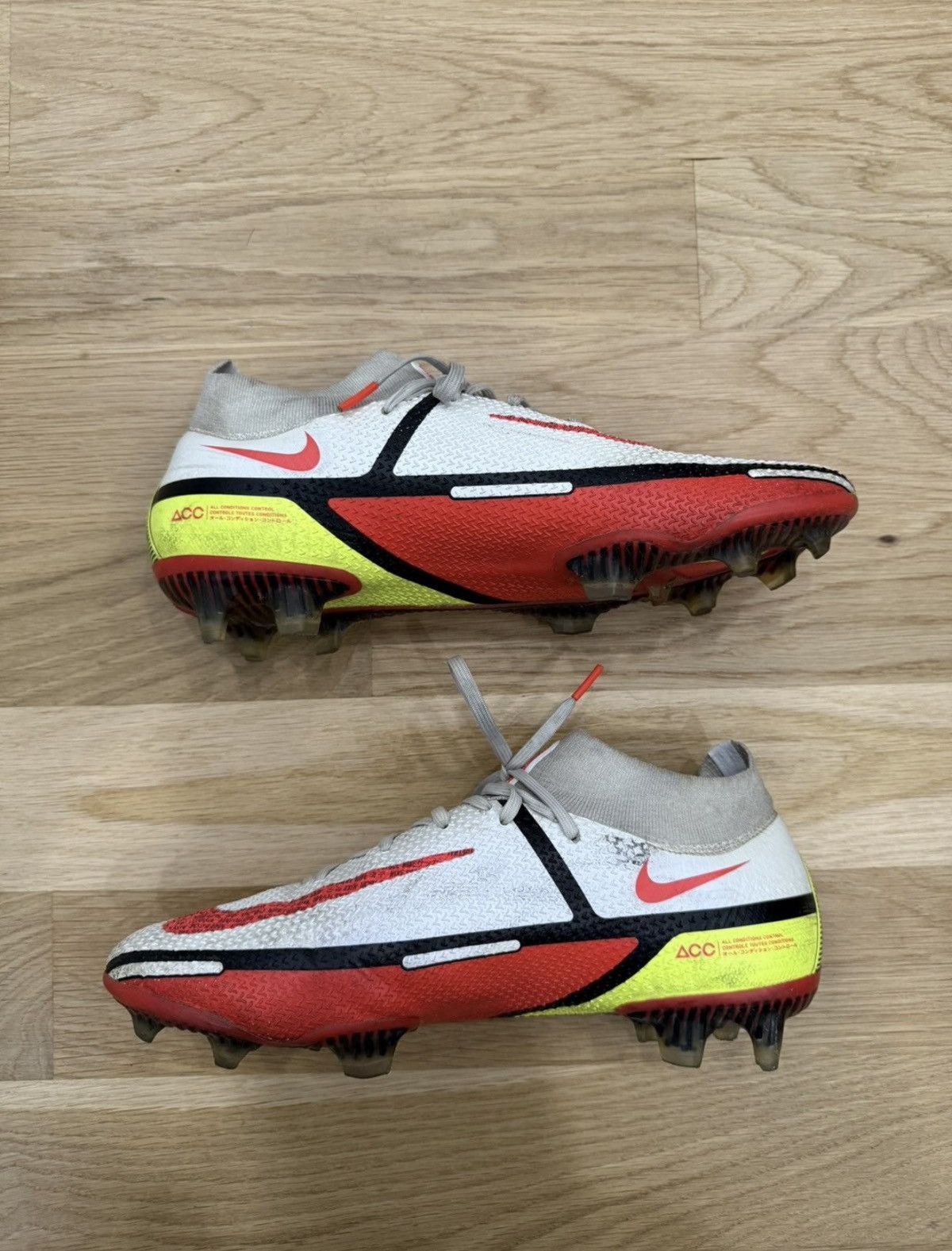 Nike Soccer Cleats Size US 9.5 / EU 42-43 - 2 Thumbnail