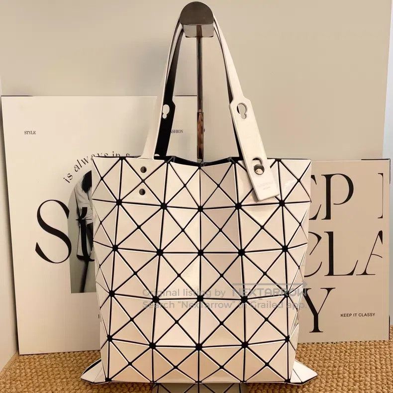 Issey Miyake Issey Miyake White Handbag Size ONE SIZE - 2 Thumbnail