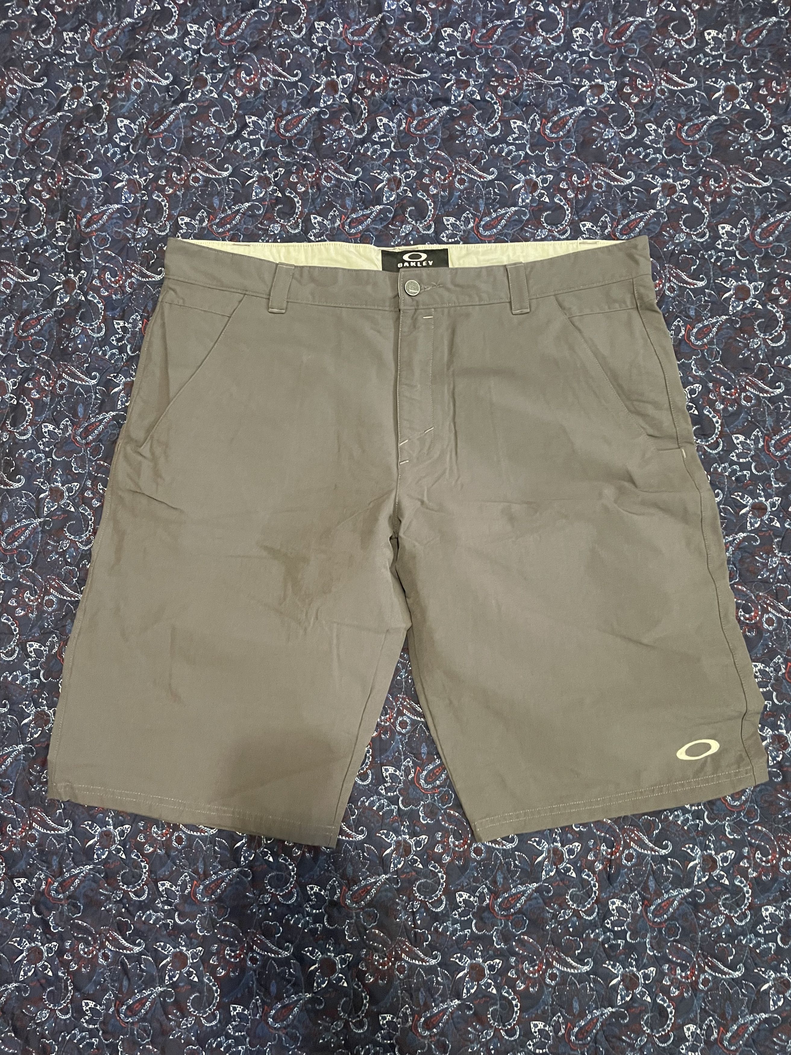Oakley Oakley Gray Shorts Size US 40 / EU 56 - 1 Thumbnail