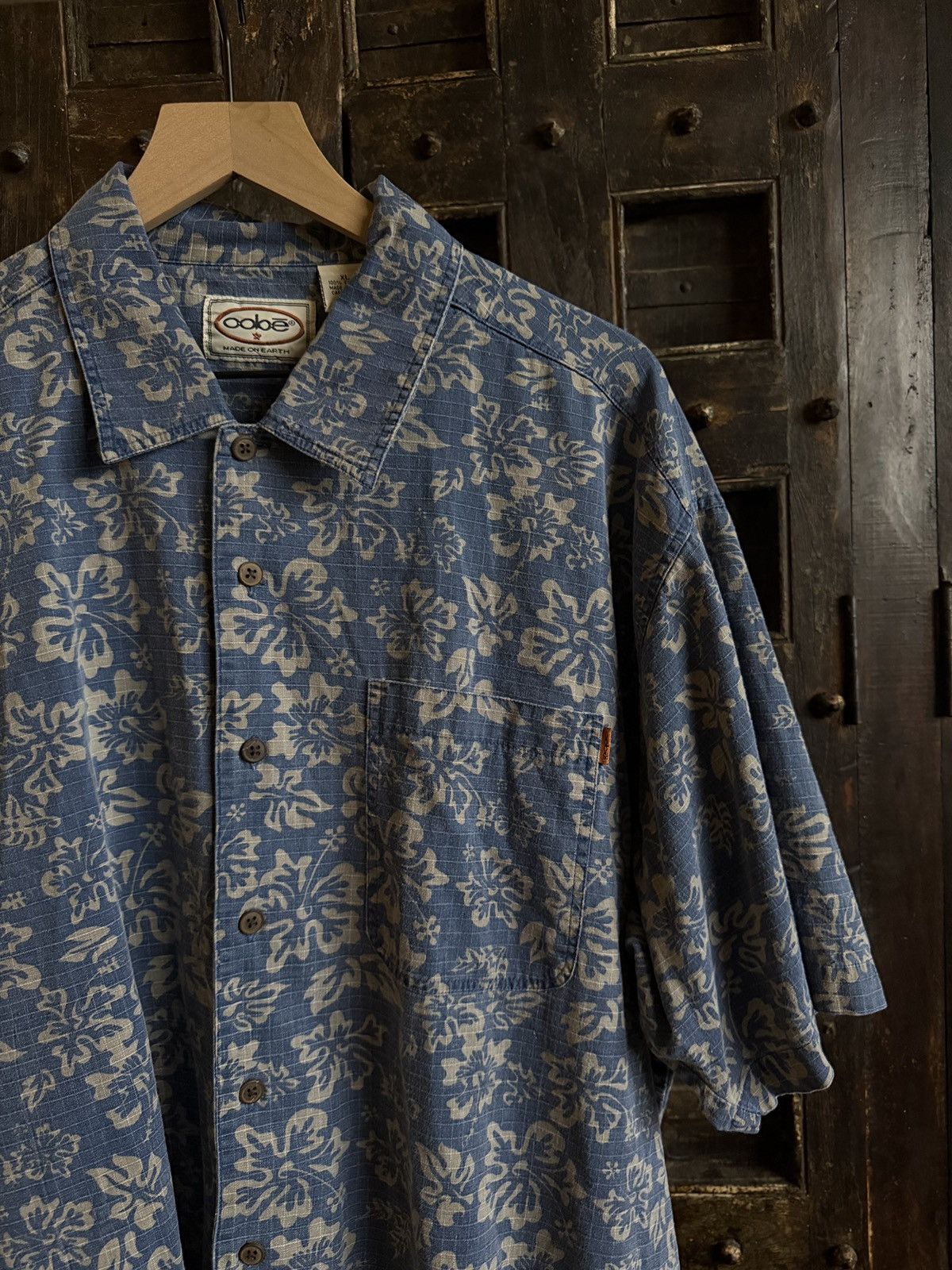 Other Vintage Oobe blue floral button up (XL) Size US XL / EU 56 / 4 - 7 Thumbnail