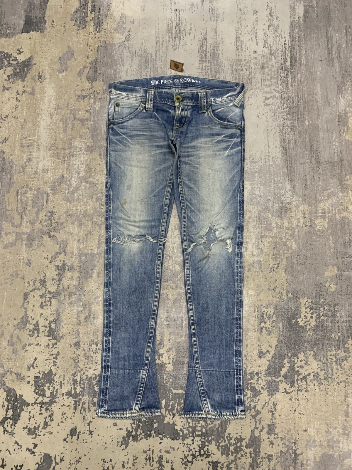 Japanese Brand One Piece x Rodeo Crowns Japanese Distressed Flared Jeans Size 32" / US 10 / IT 46 - 1 Thumbnail
