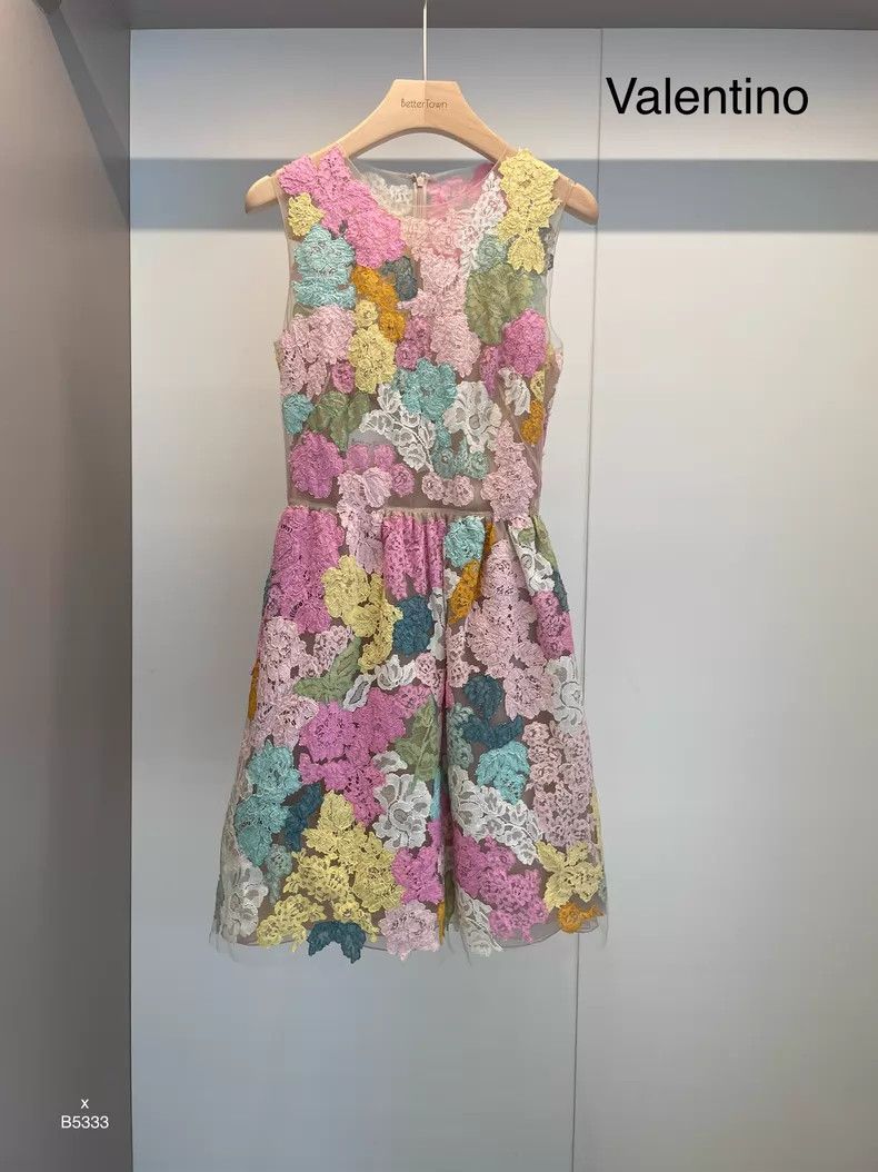 Valentino Valentino Colorful hand-embroidered flower sleeveless dres Size XS / US 0-2 / IT 36-38 - 1 Thumbnail