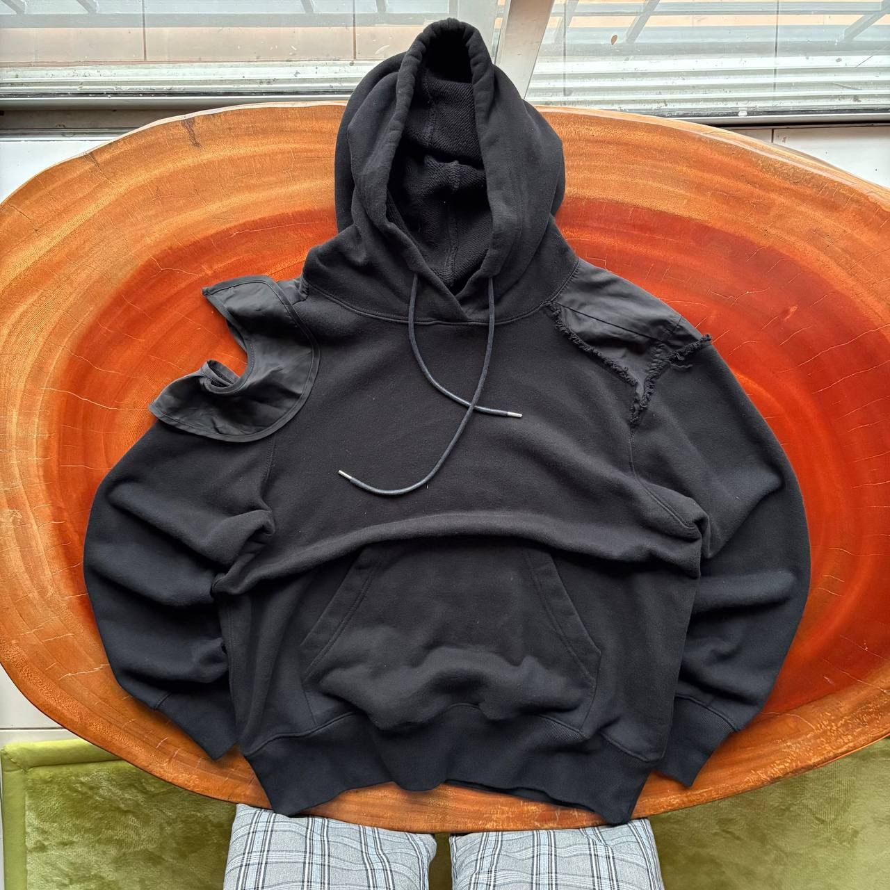 Sacai Sacai SS18 3890 Cut Out Shoulder Satin Trim Hoodie Size US S / EU 44-46 / 1 - 1 Thumbnail