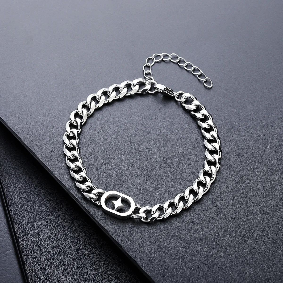 Jewelry Retro Star Link Chain Bracelet Size ONE SIZE - 5 Thumbnail