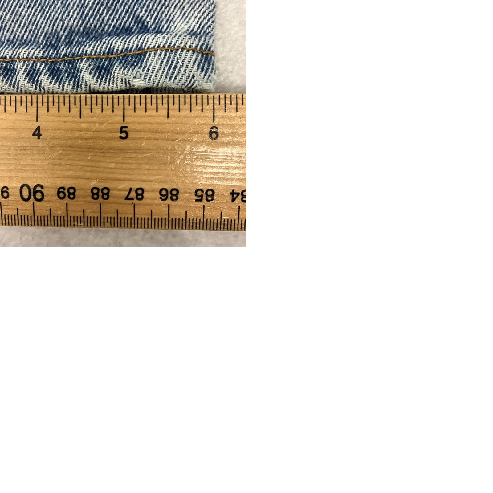 Levi's Vintage Levi’s 681 Jeans Light Wash Blue Straight Leg 28W 31L Made in UK Size US 28 / EU 44 - 9 Thumbnail