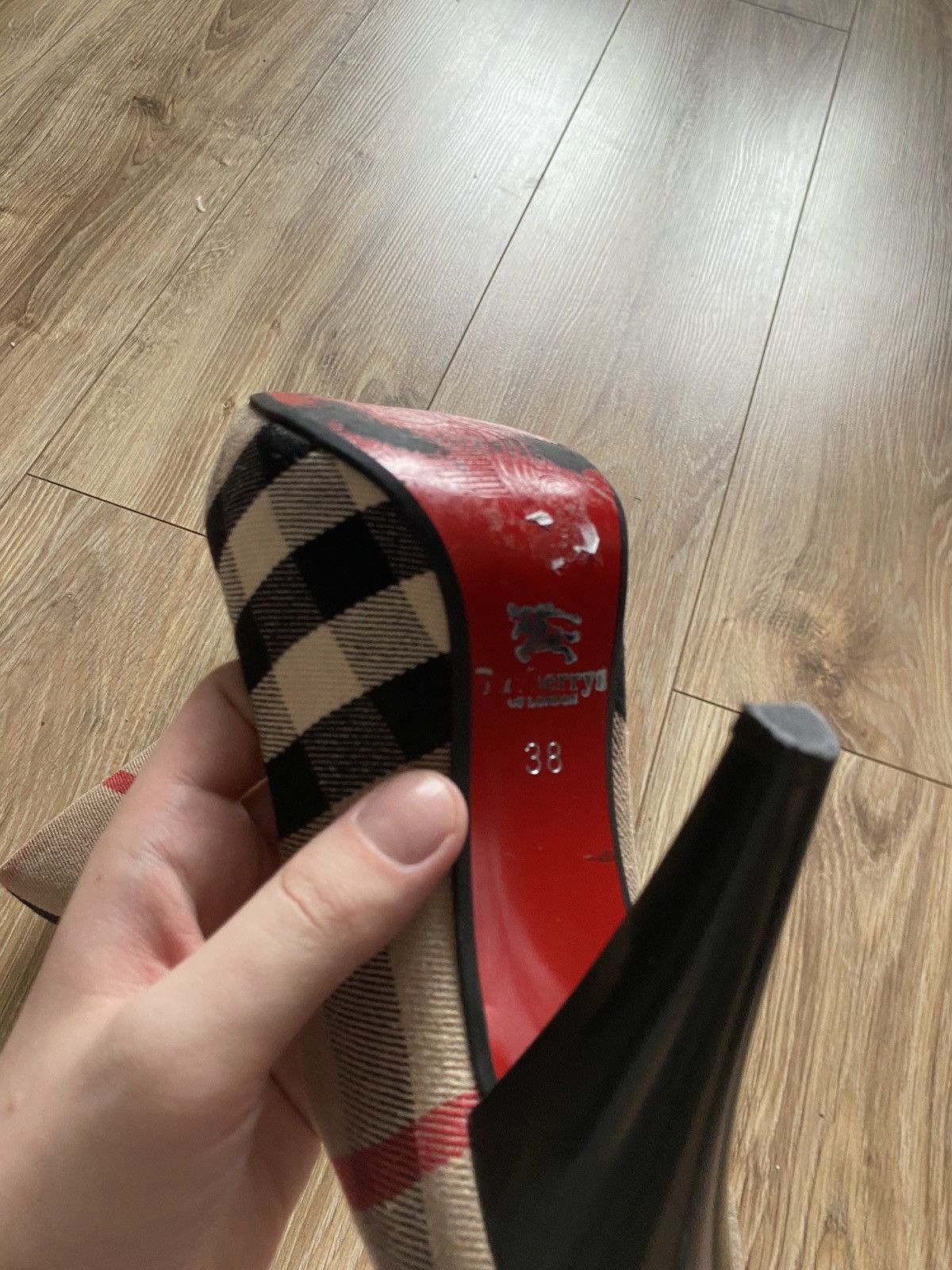 Burberry Vintage burberry heels Size US 7 / IT 37 - 8 Thumbnail