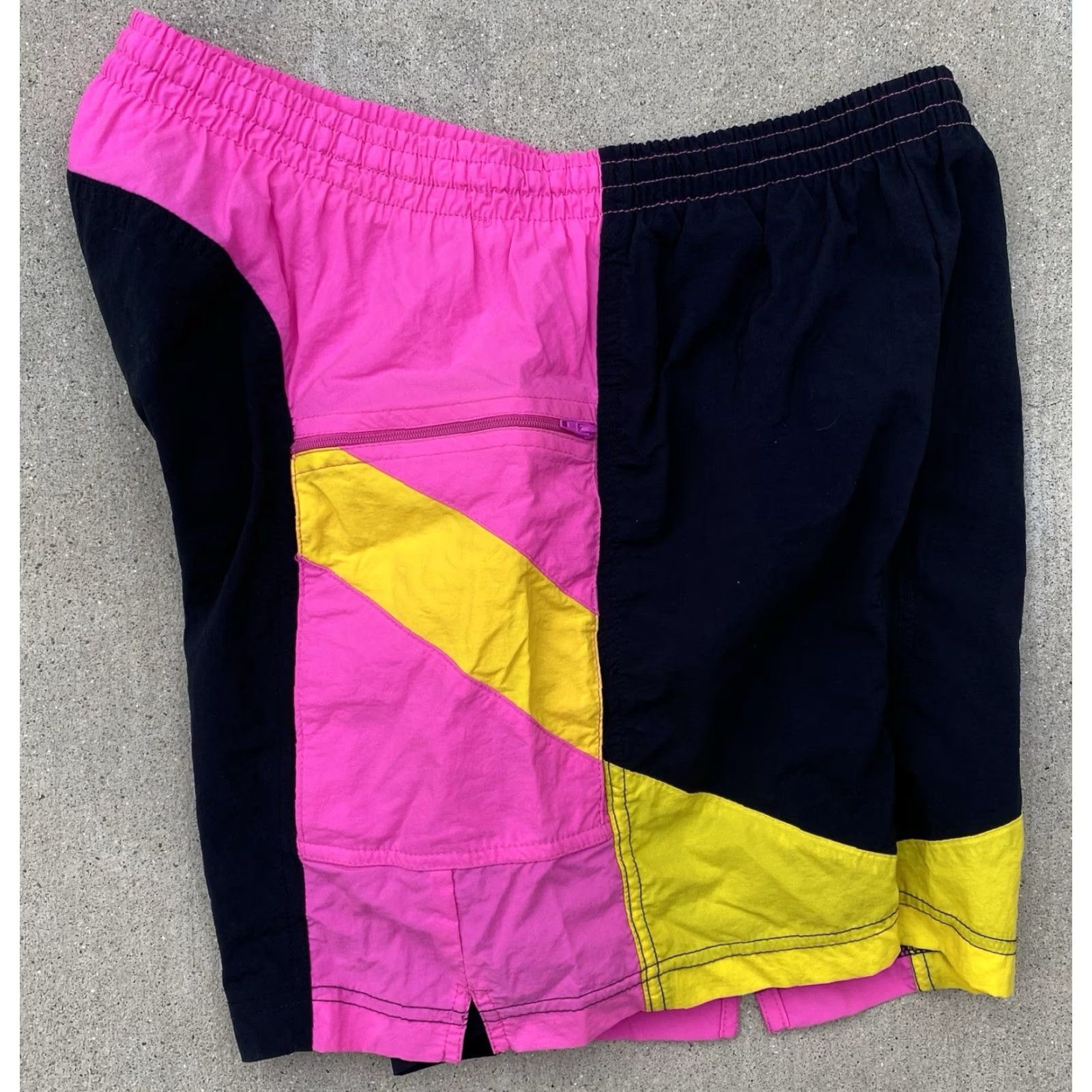 Nike VINTAGE Nike Echelon Men’s Nylon Shorts Ball Black Pink Yellow Geometric Logo Drawstring Pockets 1980s 1990s Cycling Mens L Size US 33 - 5 Thumbnail