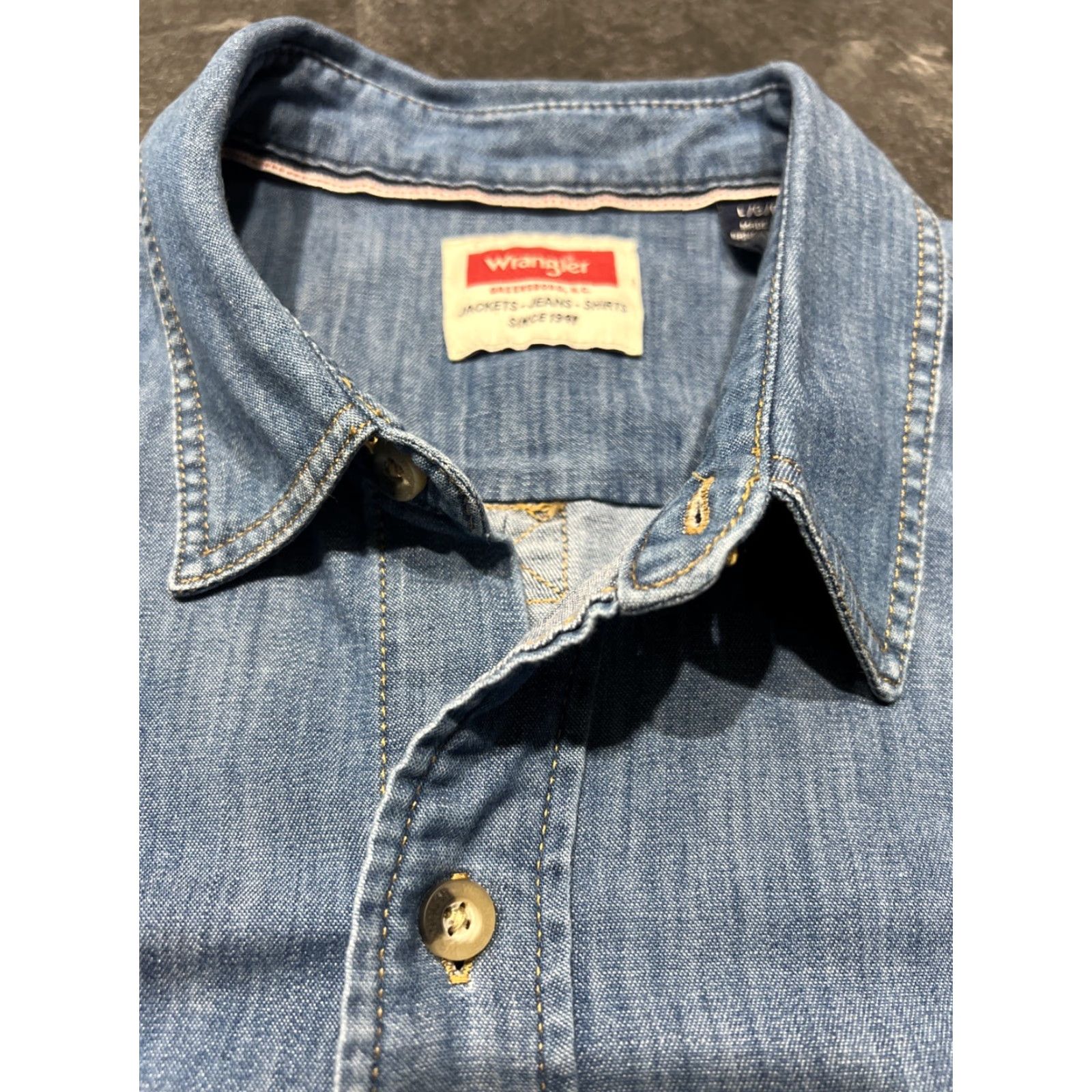 Wrangler VINTAGE Wrangler Long Sleeve Shirt Men Large Blue Denim Western Cowboy Rodeo Pearl Snap Size US L / EU 52-54 / 3 - 6 Thumbnail