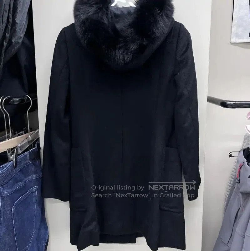 Max Mara MaxMara Black Women's Coat with Fur Hood . Size M / US 6-8 / IT 42-44 - 2 Thumbnail