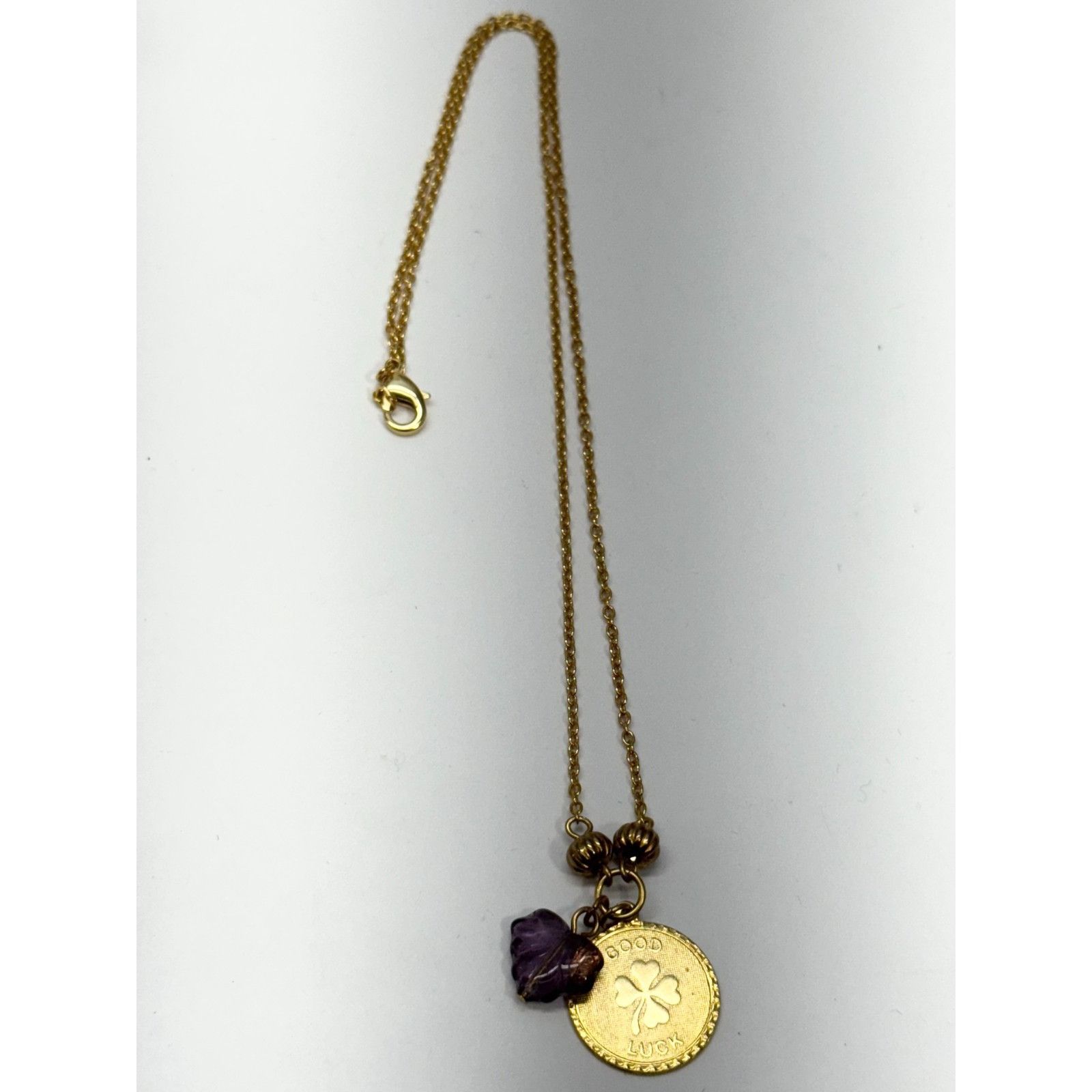Vintage Vintage good luck purple glass leaf charm necklace Size ONE SIZE - 5 Thumbnail