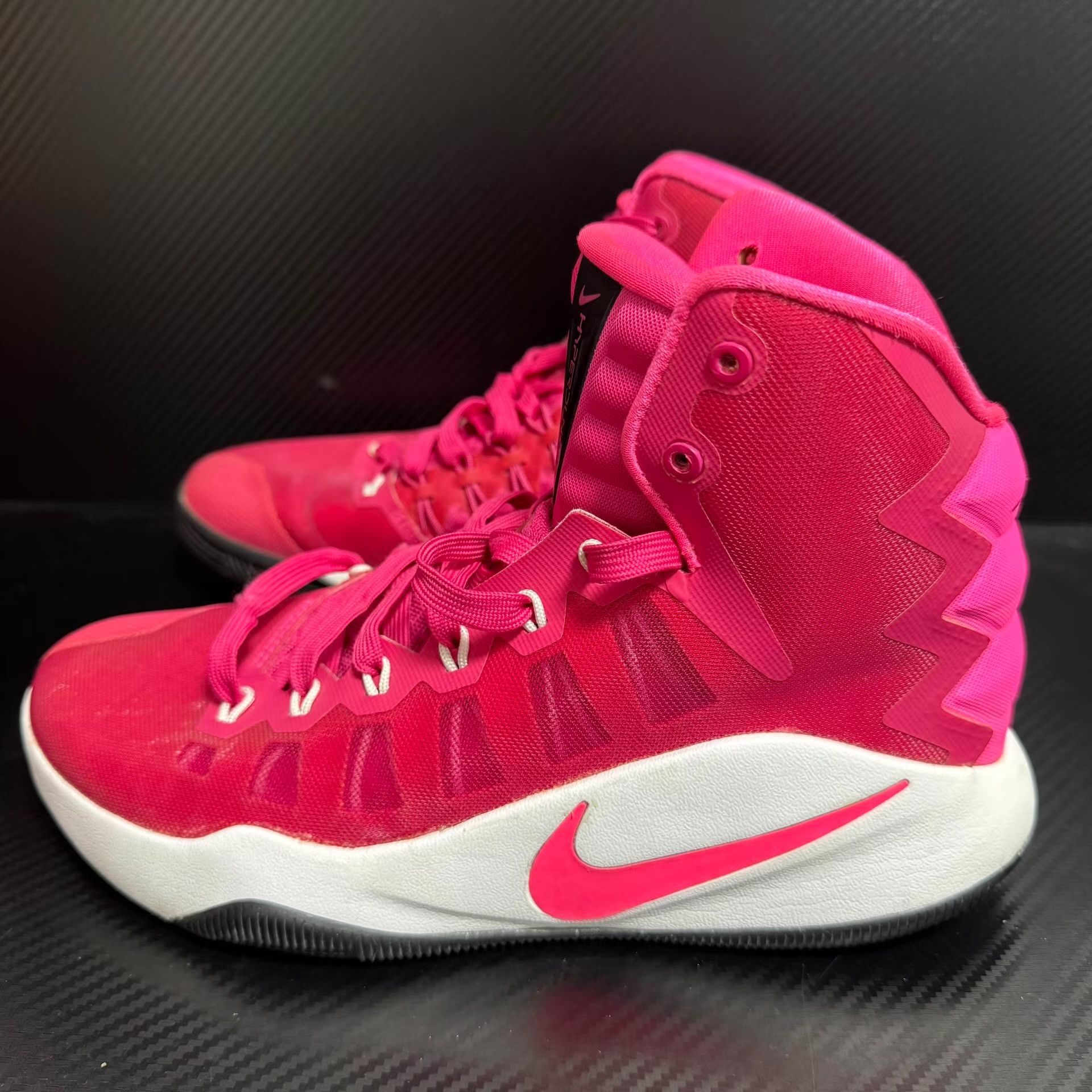 Nike Nike Hyperdunk 2016 Q11 Size US 7 / EU 40 - 1 Thumbnail