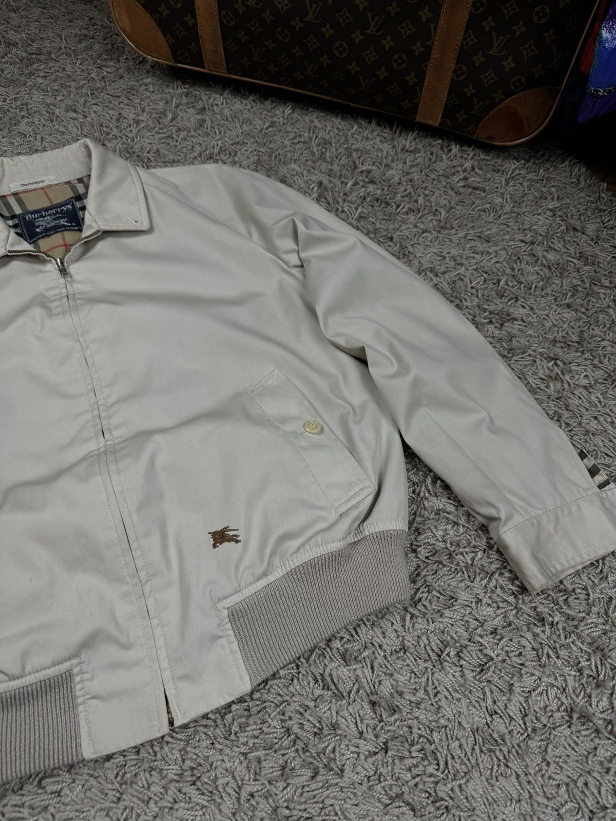 Burberry Vintage bomber jacket Burberry original luxury casual item Size US L / EU 52-54 / 3 - 3 Thumbnail